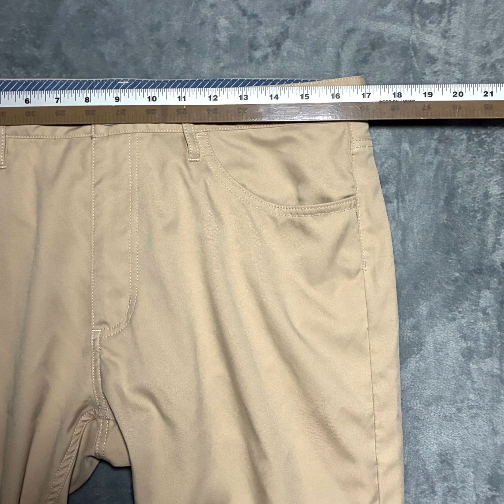 J.McLaughlin J.McLaughlin Recycled Polyester 5-Pocket Performance Pants Mens 33 Khaki Tan Size US 33 - 7 Thumbnail