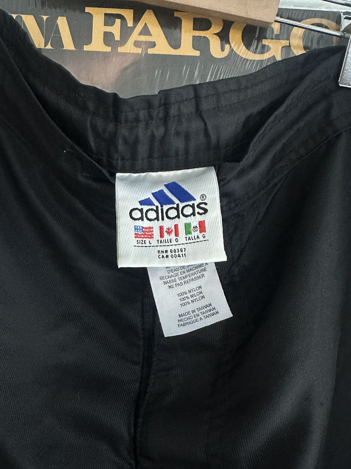Adidas 90s Adidas black Nylon shorts Size US 38 / EU 54 - 4 Thumbnail