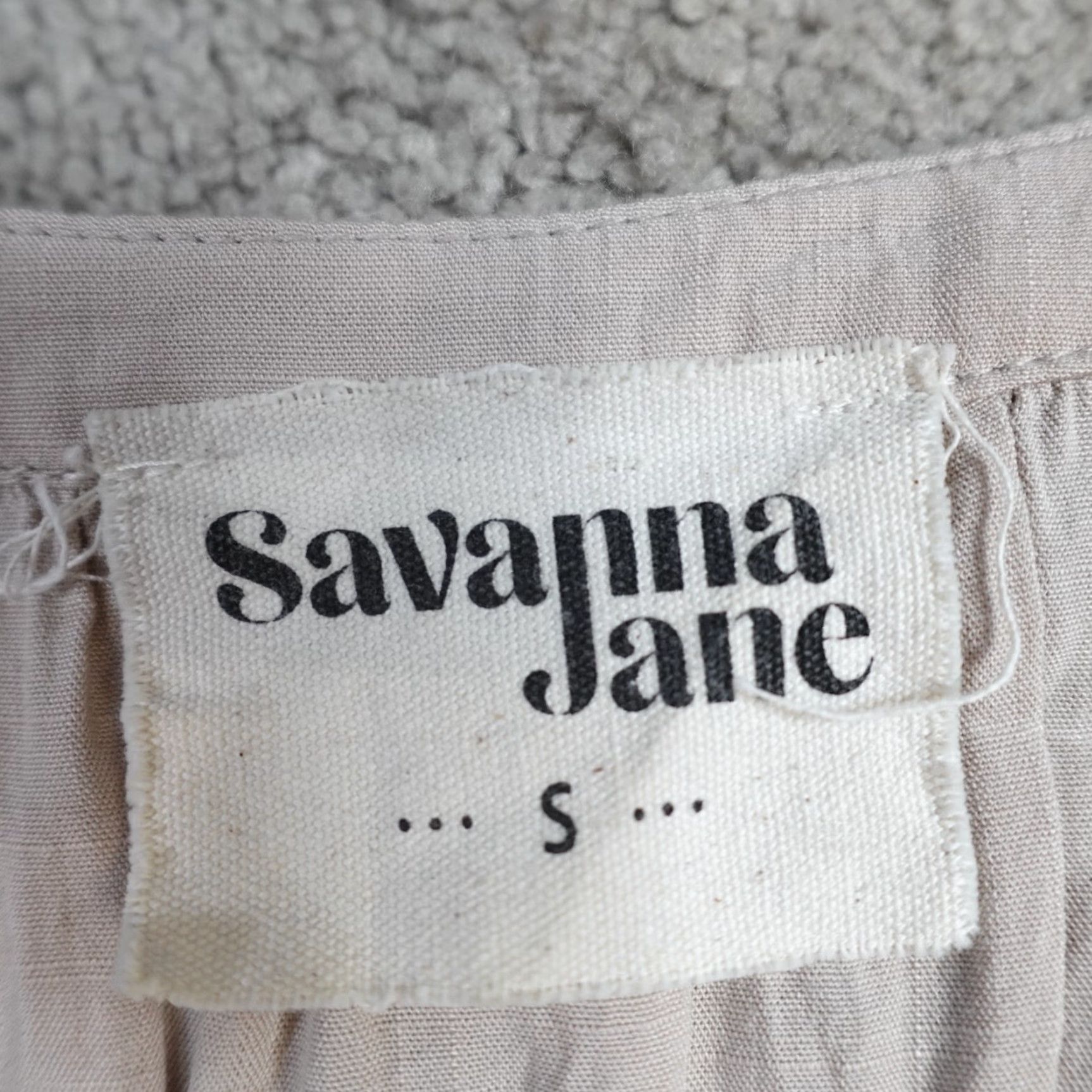 Pinko Savanna Jane Blouse Shirt Pink Small Floral Embroidered Rayon V-Neck Short Sleeve Womens Minor Details: Pullover Size S / US 4 / IT 40 - 6 Thumbnail
