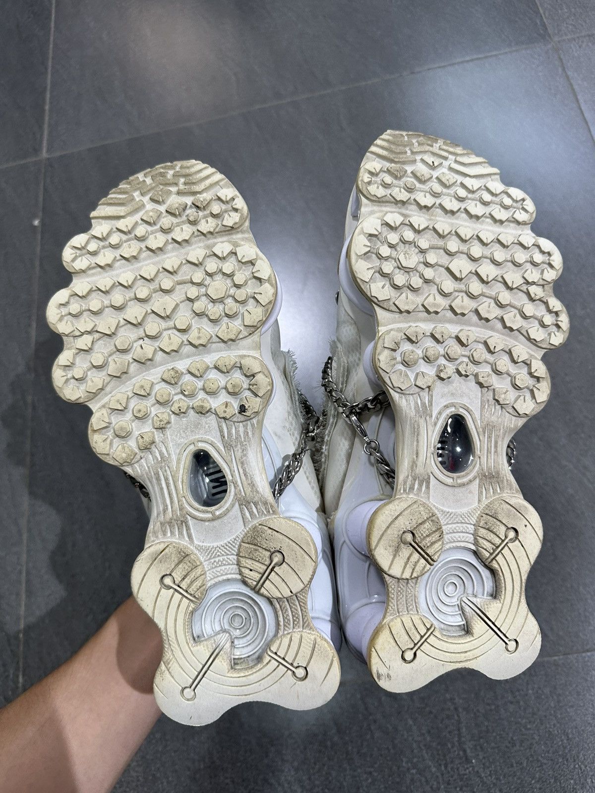 Comme des Garcons × Nike COMME DES GARÇONS X NIKE SHOX TL White Sneaker Size US 9 / EU 42 - 7 Thumbnail