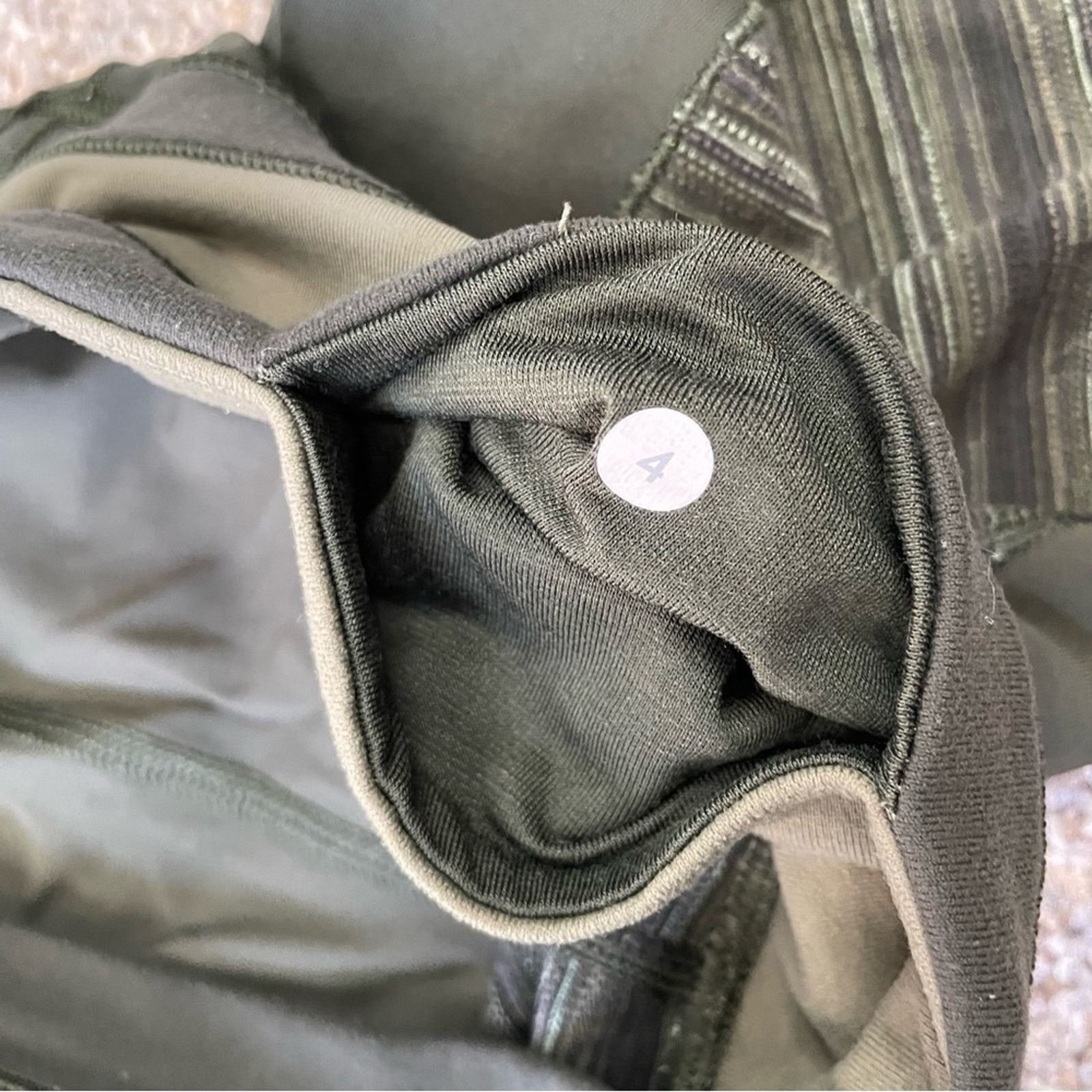 Lululemon Lululemon Give Me Qi Leggings 4 Crop Activewear Athleisure Size 27" / US 4 / IT 40 - 6 Thumbnail