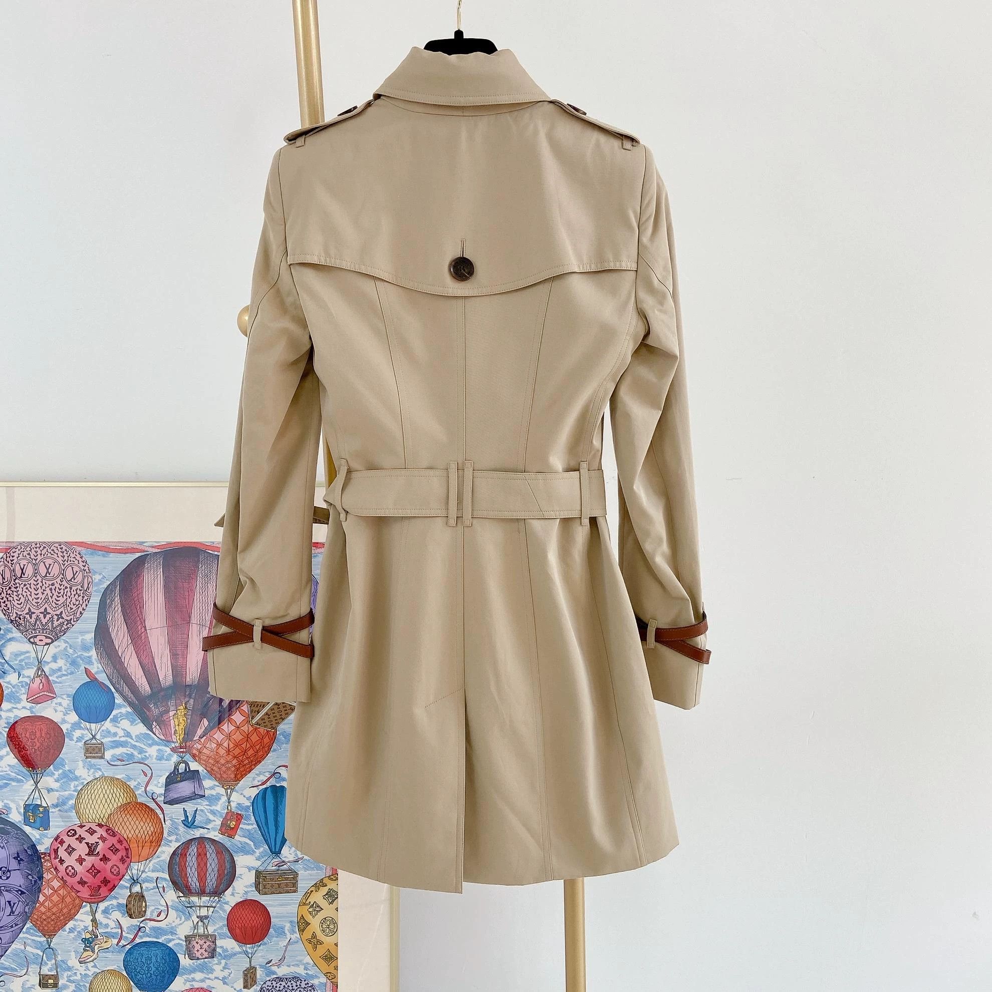 Burberry Burberry belted trench coat UK4 with tags used Size XS / US 0-2 / IT 36-38 - 3 Thumbnail