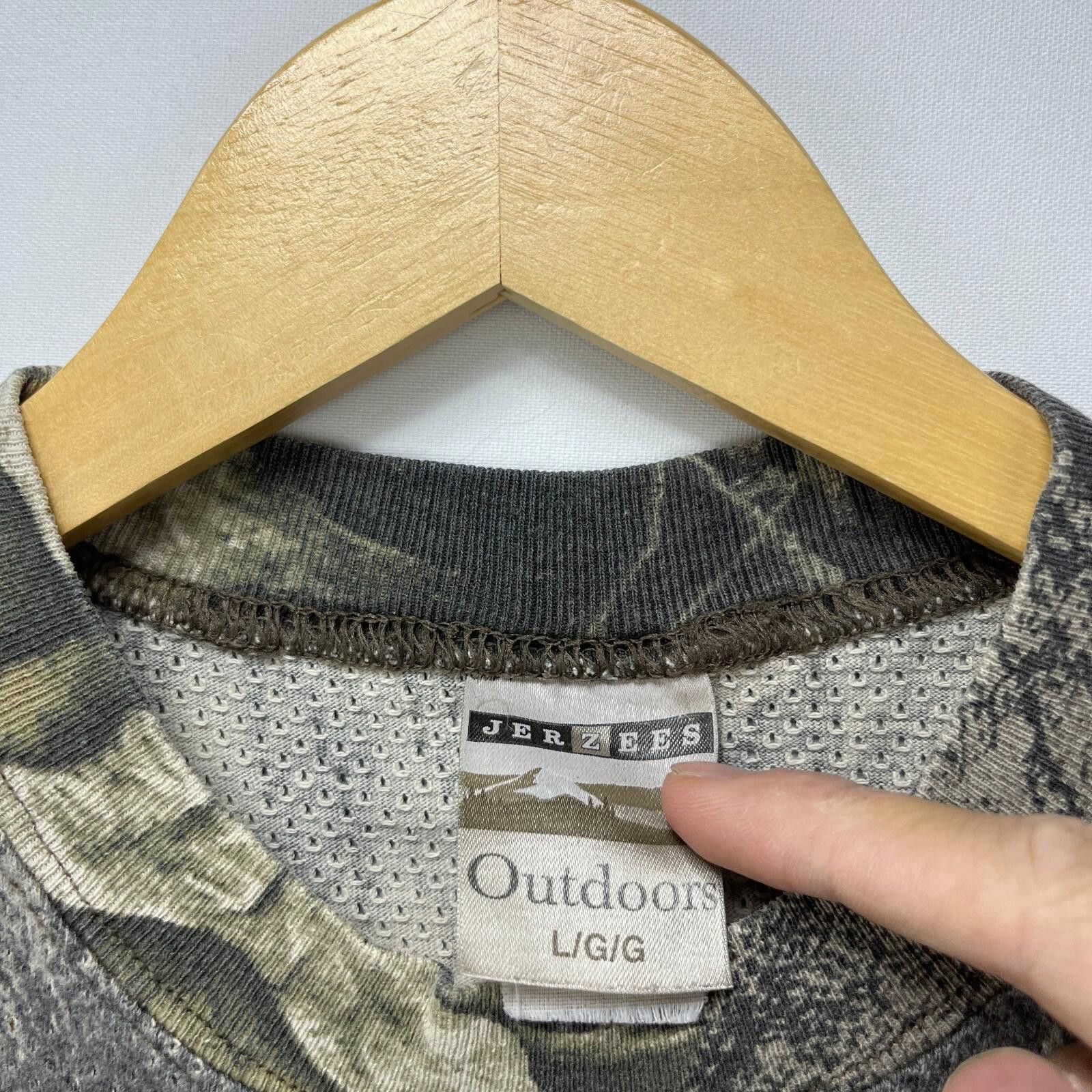 Vintage Vintage '90s Realtree Camo T-Shirt Large Size US L / EU 52-54 / 3 - 5 Thumbnail