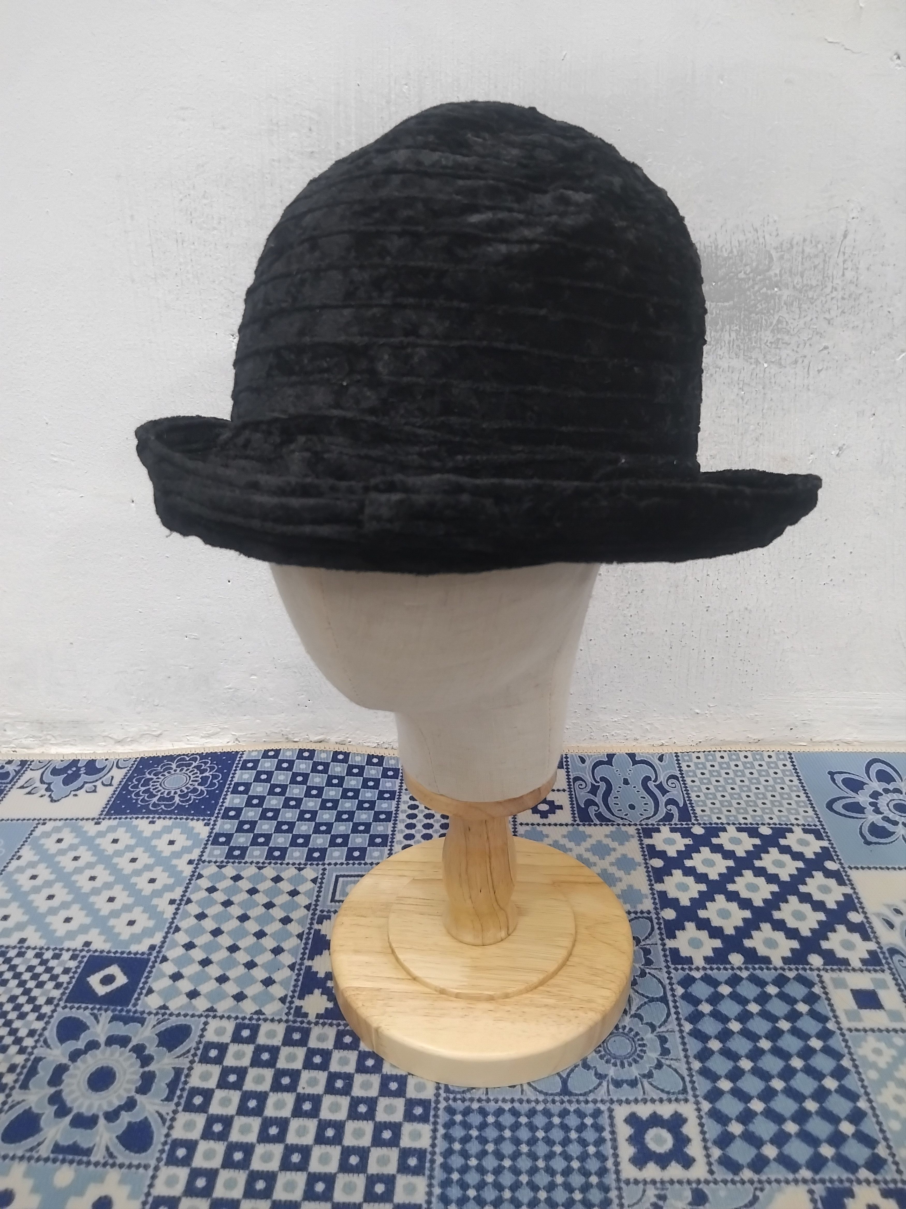 Capital black colour fedora hat
