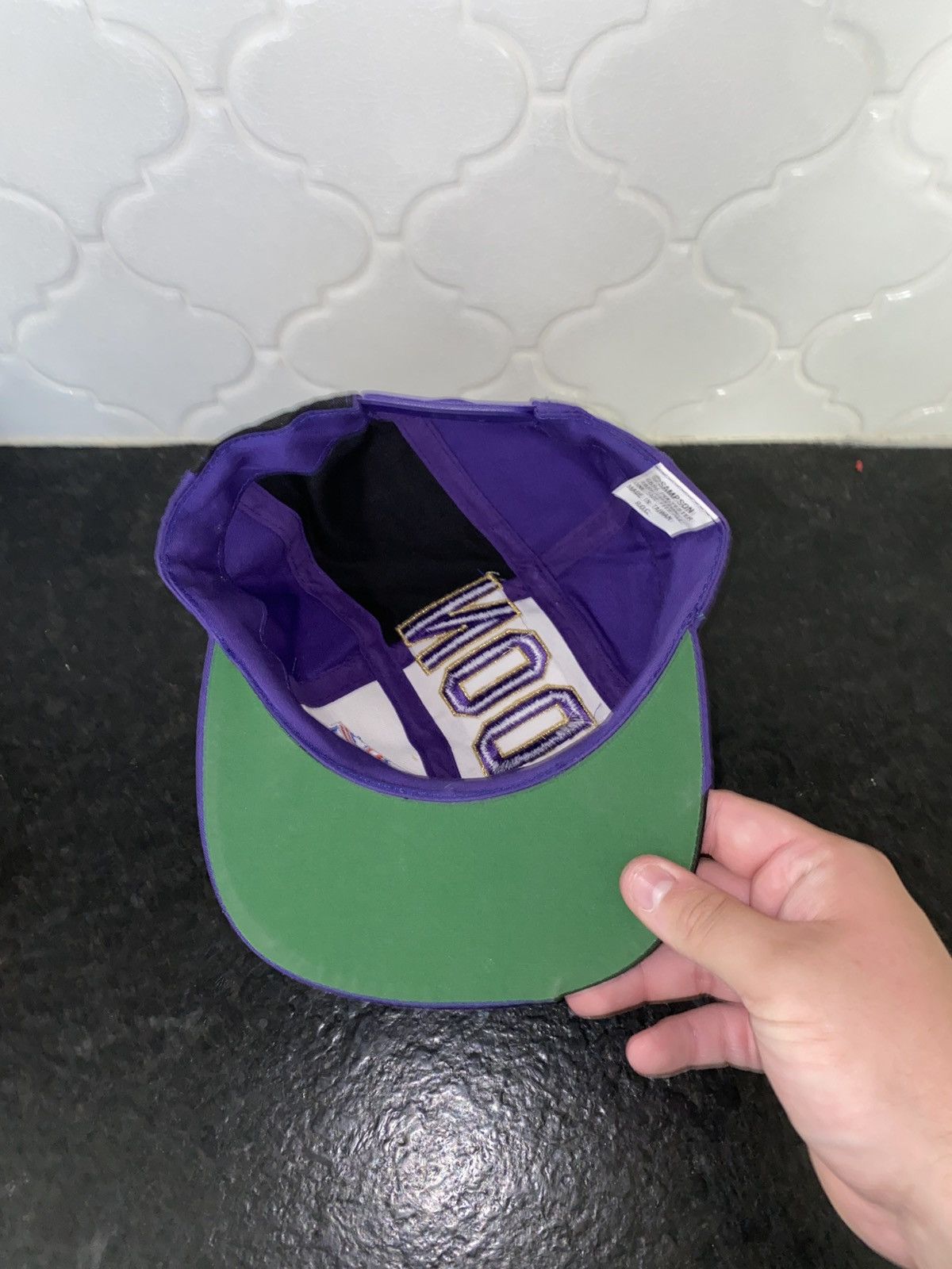 Other Vintage 90s London England spellout snapback Size ONE SIZE - 3 Thumbnail