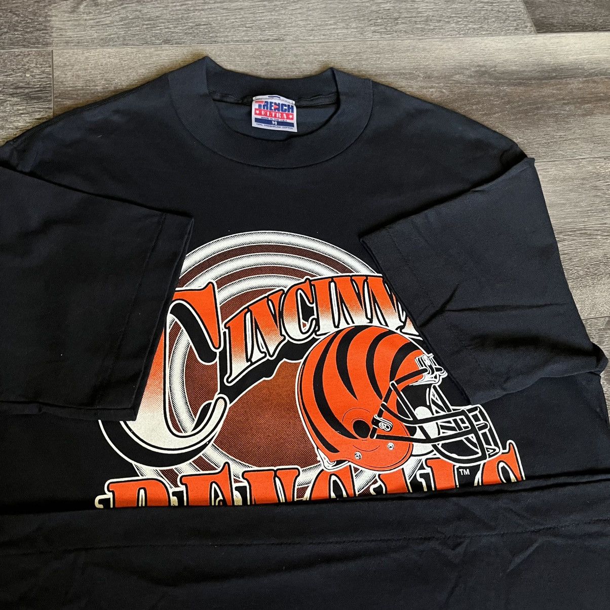 Trench USA Vintage 90s NFL Cincinnati Bengals Trench USA Helmet T Shirt Size US M / EU 48-50 / 2 - 5 Thumbnail