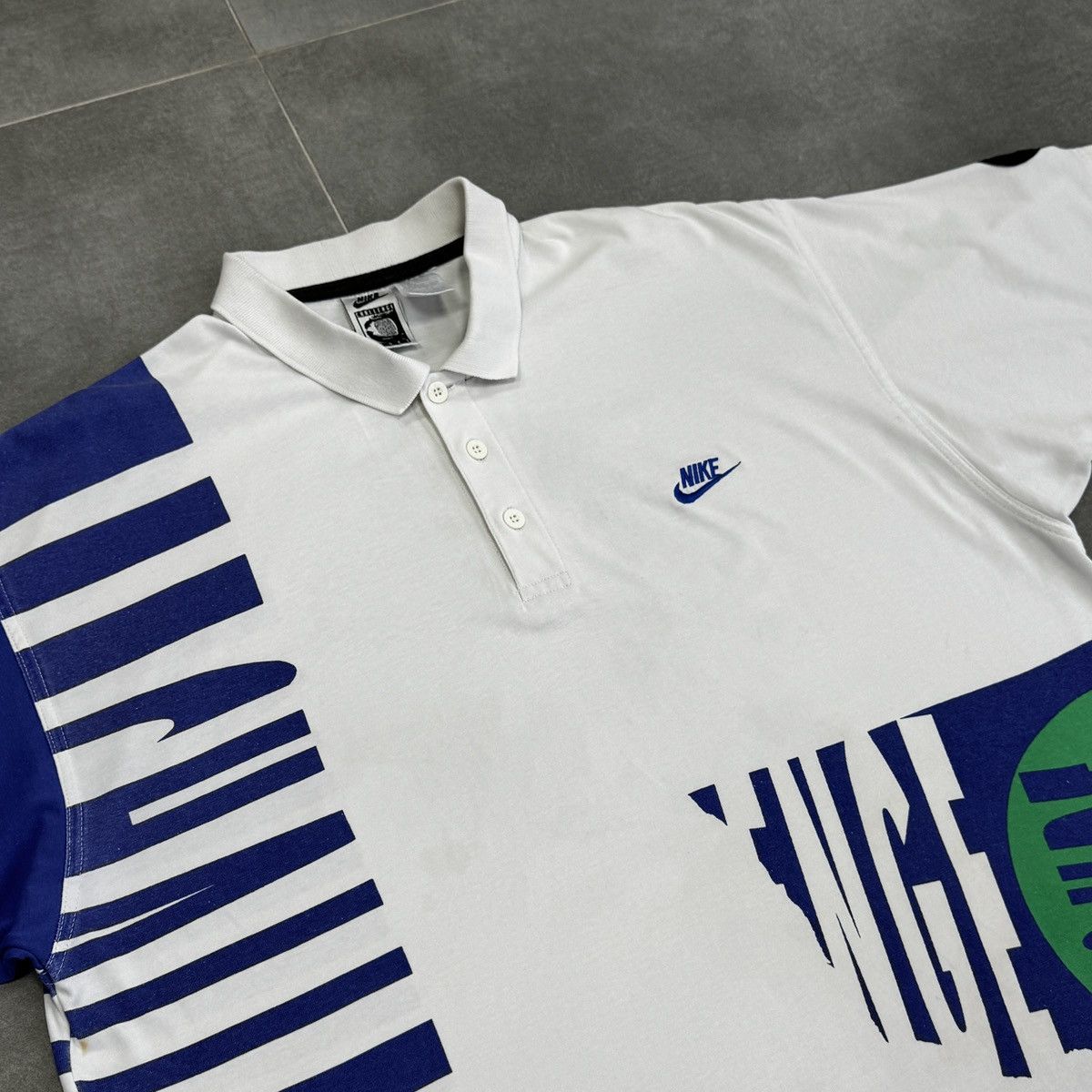 Nike Vintage Nike Challenge Court Agassi Tennis Rare Polo Shirt Size US L / EU 52-54 / 3 - 10 Thumbnail