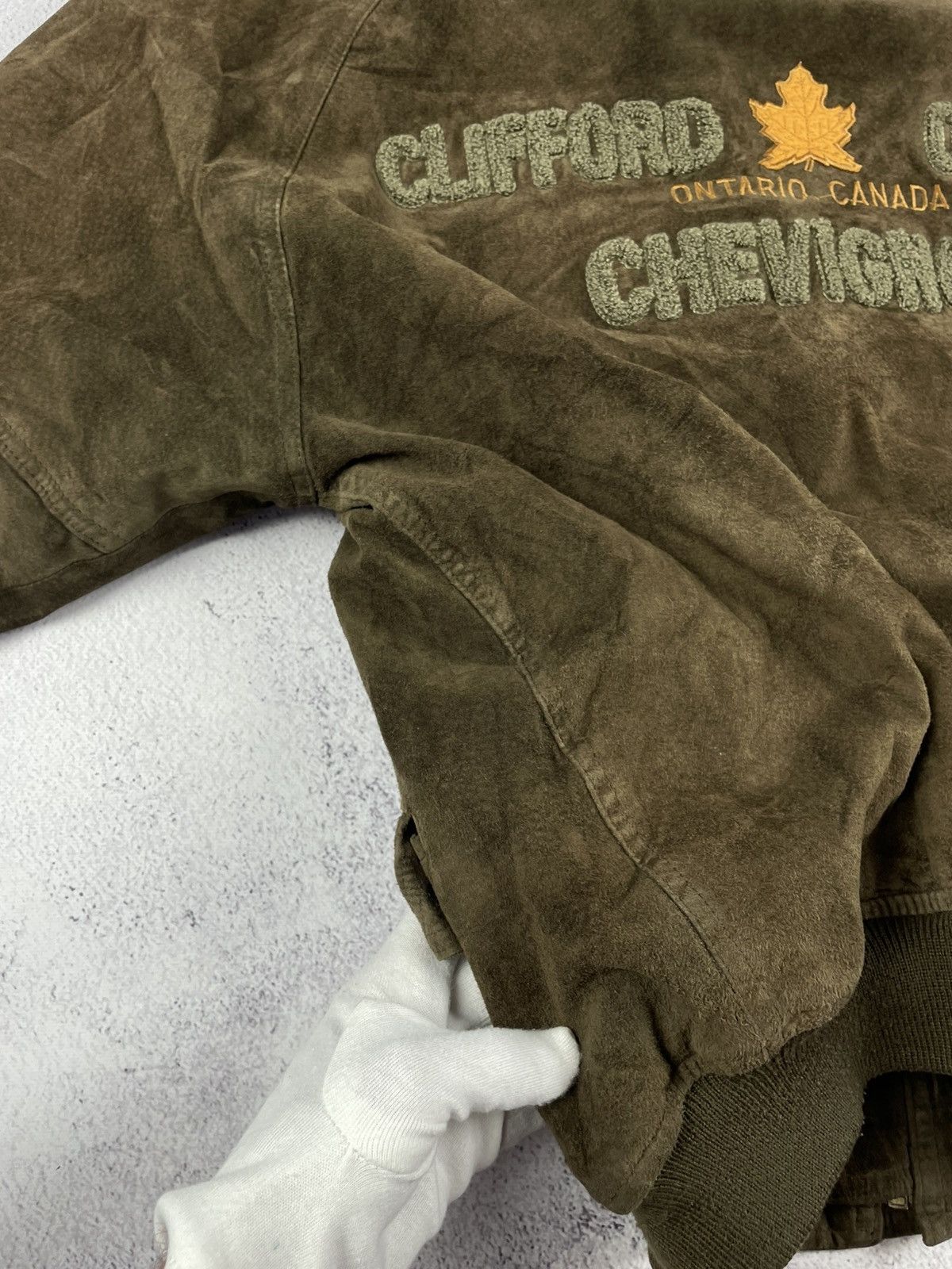 Chevignon × Vintage Chevignon Suede Bomber Jacket Clifford Office Ontario Canada Size US M / EU 48-50 / 2 - 14 Thumbnail