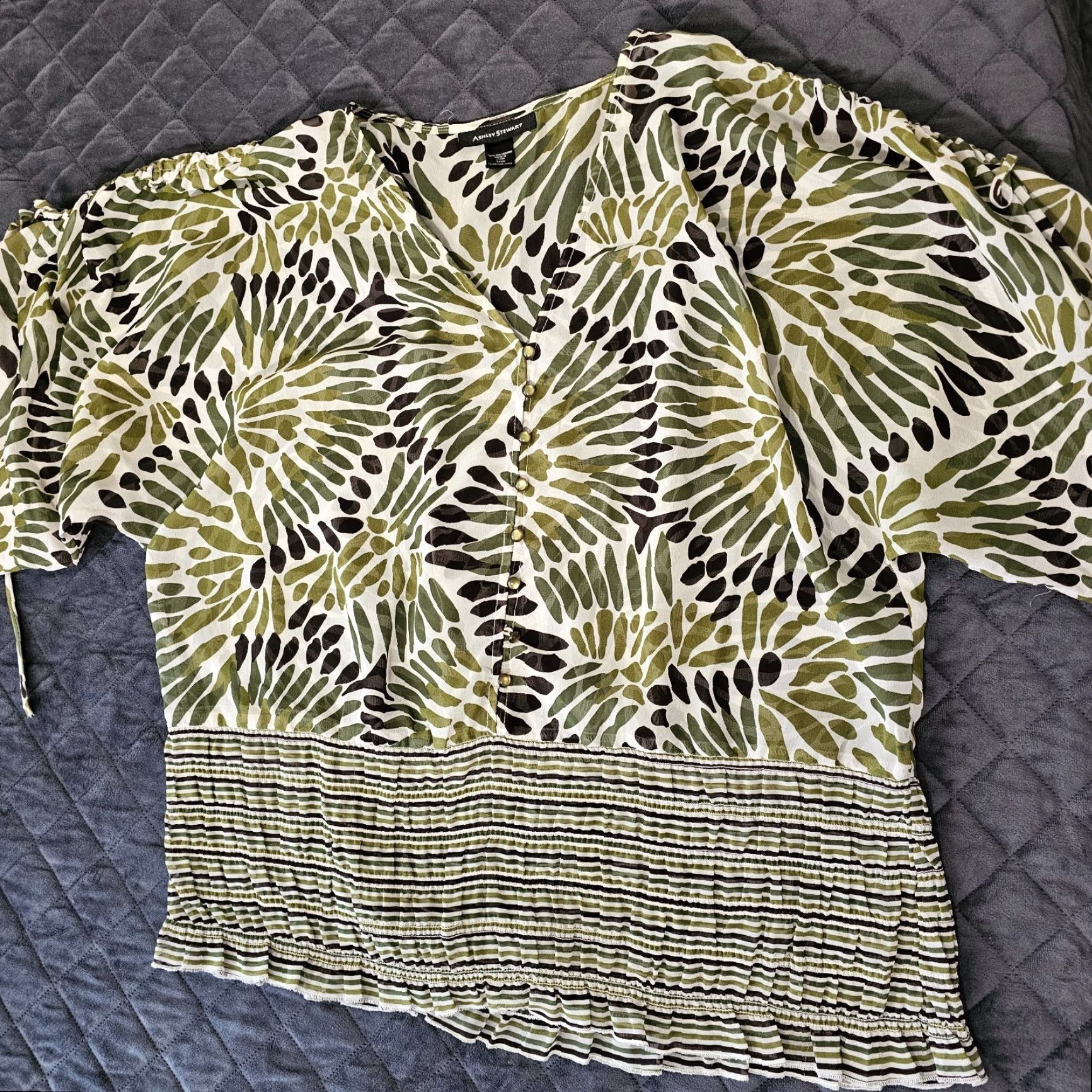 Vintage Ashley Stewart Poncho Blouse 14W Green Leaf Print Women V Neck Beaded Size XL / US 12-14 / IT 48-50 - 6 Thumbnail