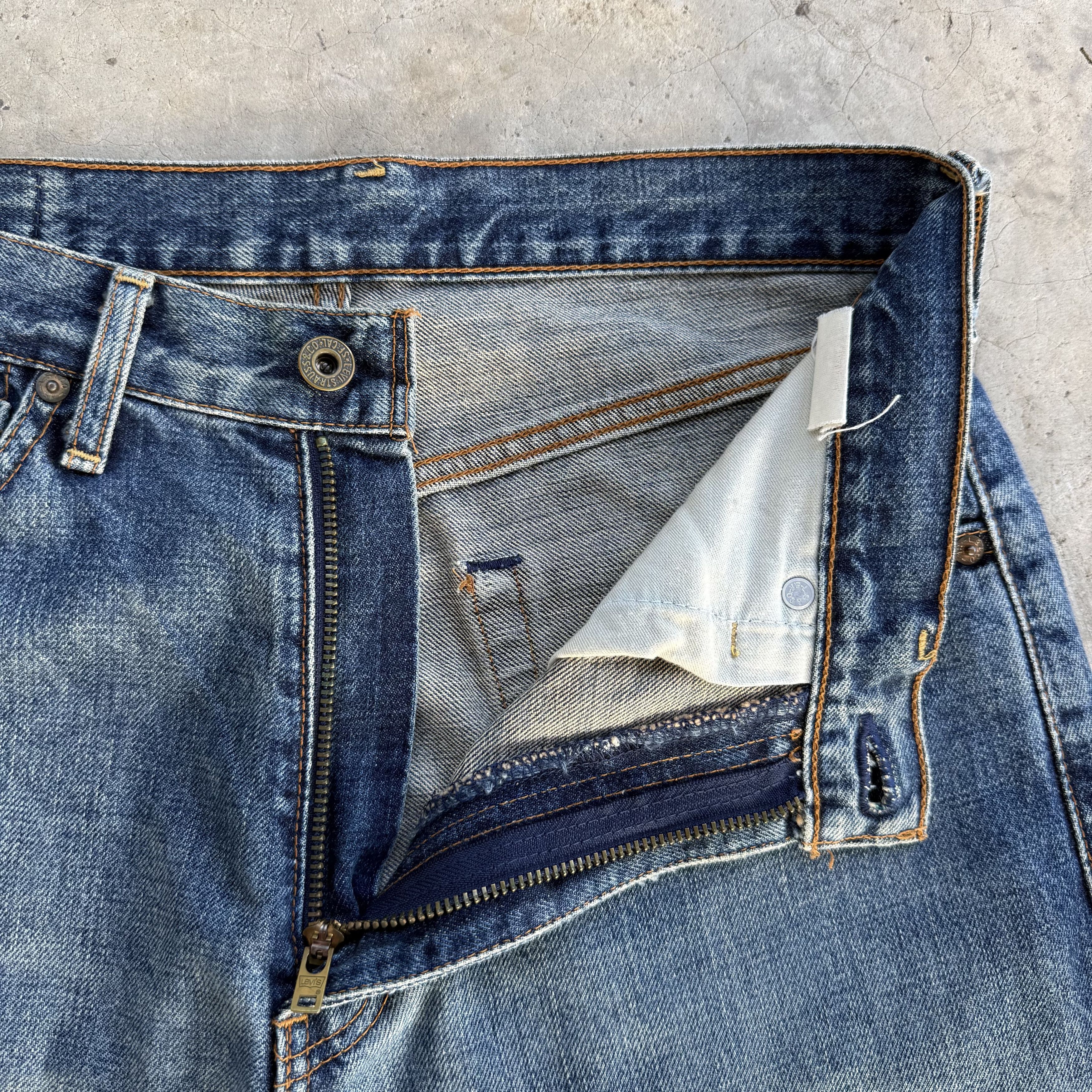 Levi's W31 VINTAGE LEVI'S 504 FADED DENIM JEAN PANTS Size US 31 - 6 Thumbnail
