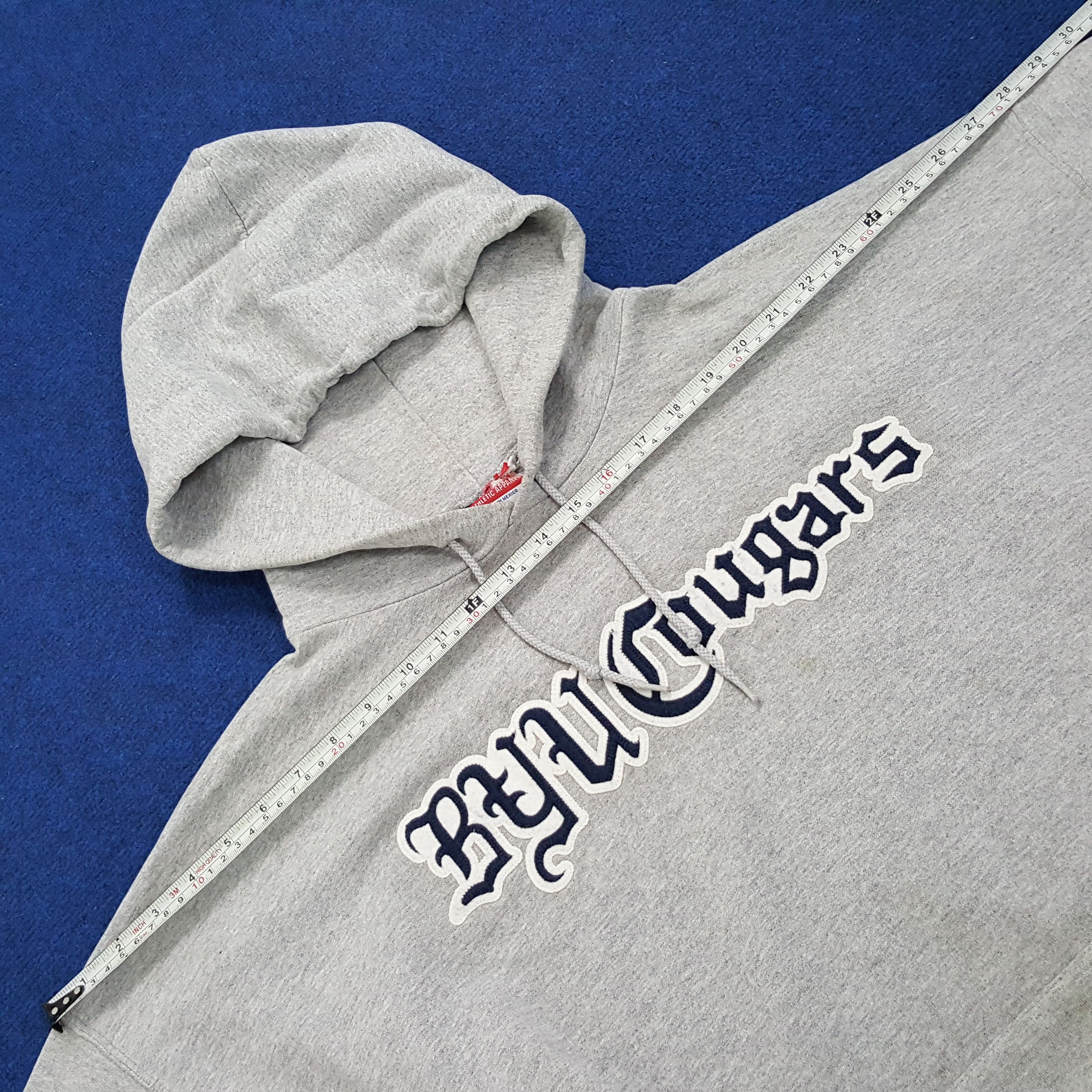 Champion × Vintage Vintage Byu Cougars America Football Team NFL Hoodies Size US XL / EU 56 / 4 - 15 Thumbnail