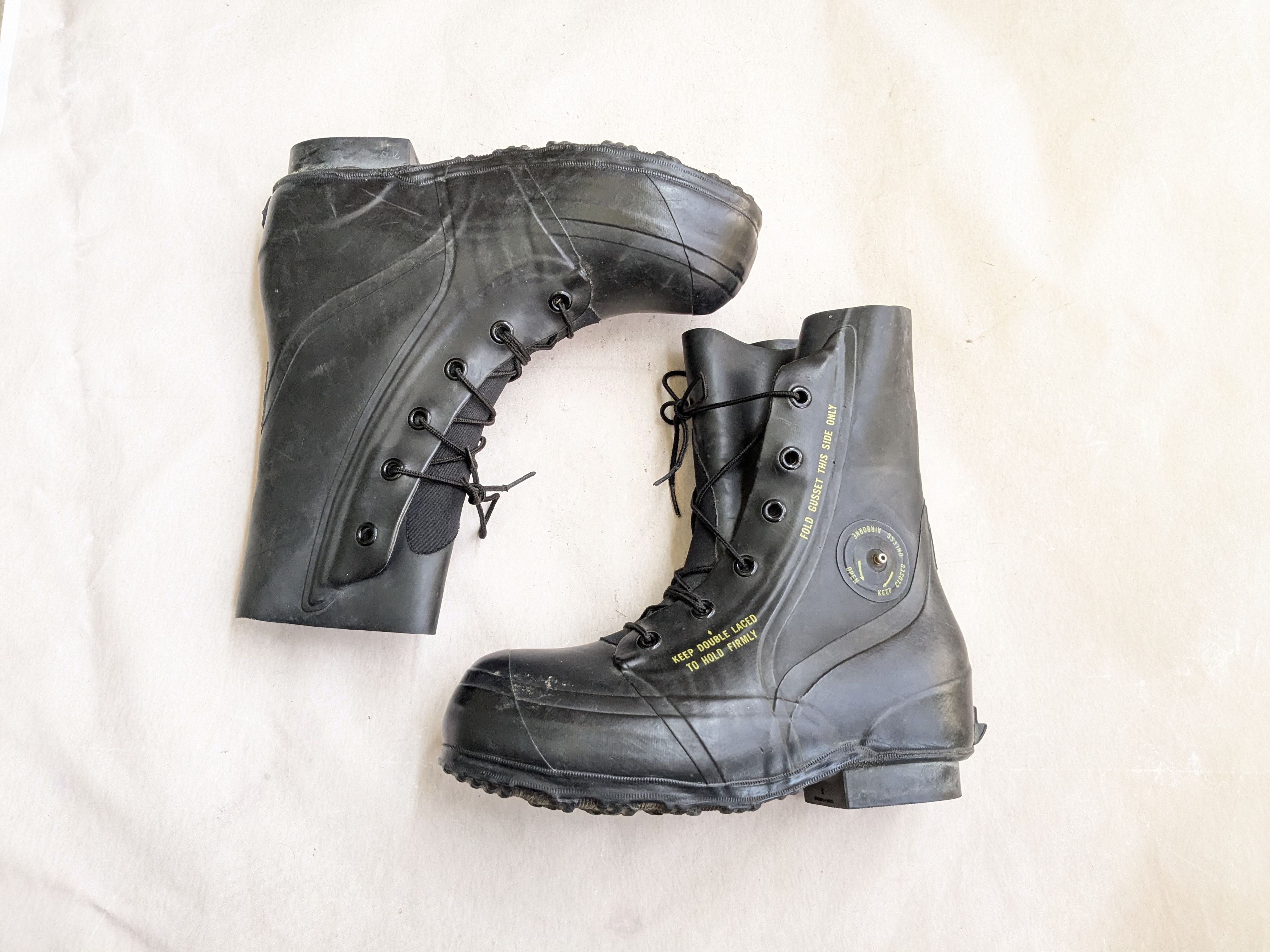 Bata Bunny Boots | Grailed