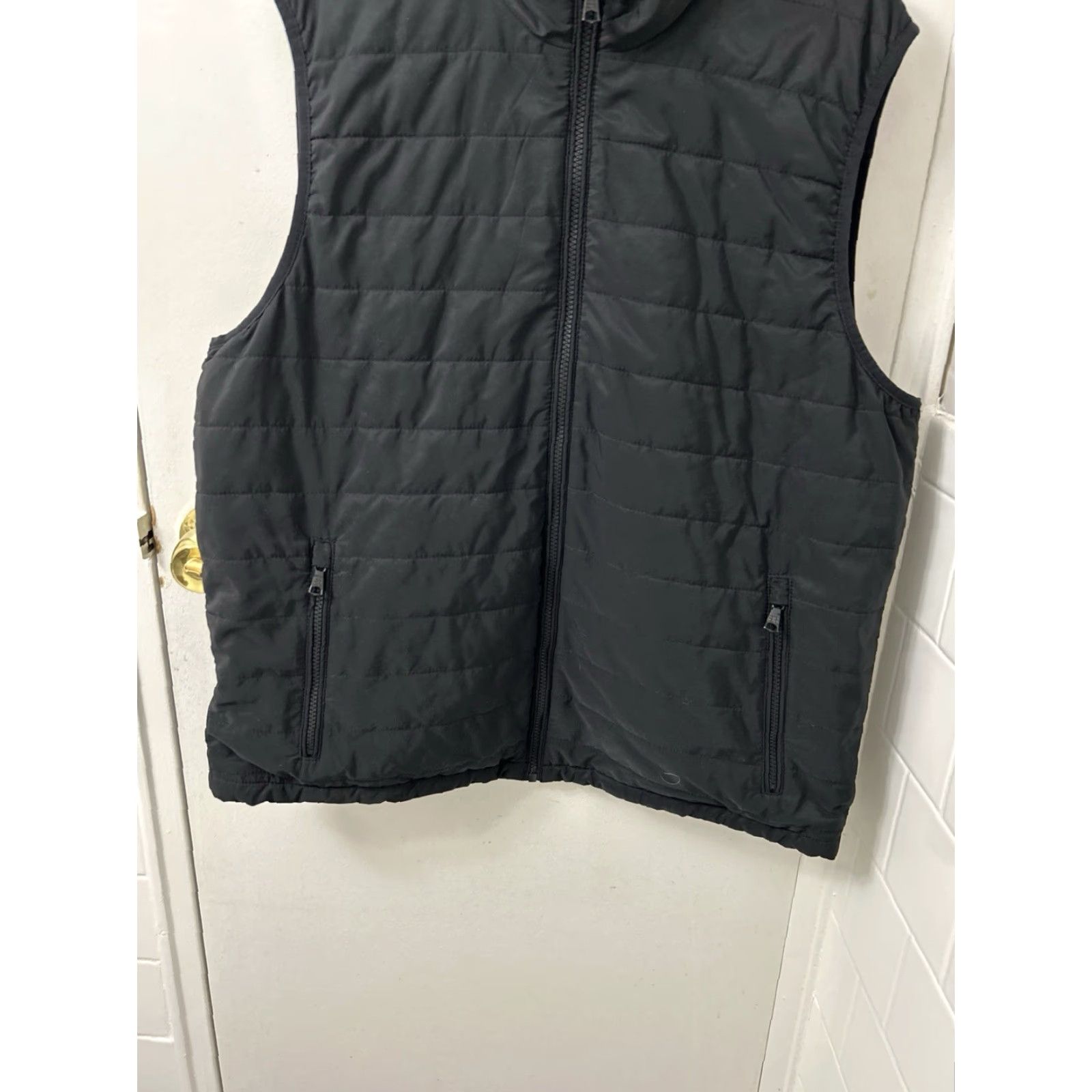 Banana Republic Banana Republic Puffer Vest Men Large Black Quilted Full Zip Sleeveless Jacket Size US L / EU 52-54 / 3 - 3 Thumbnail