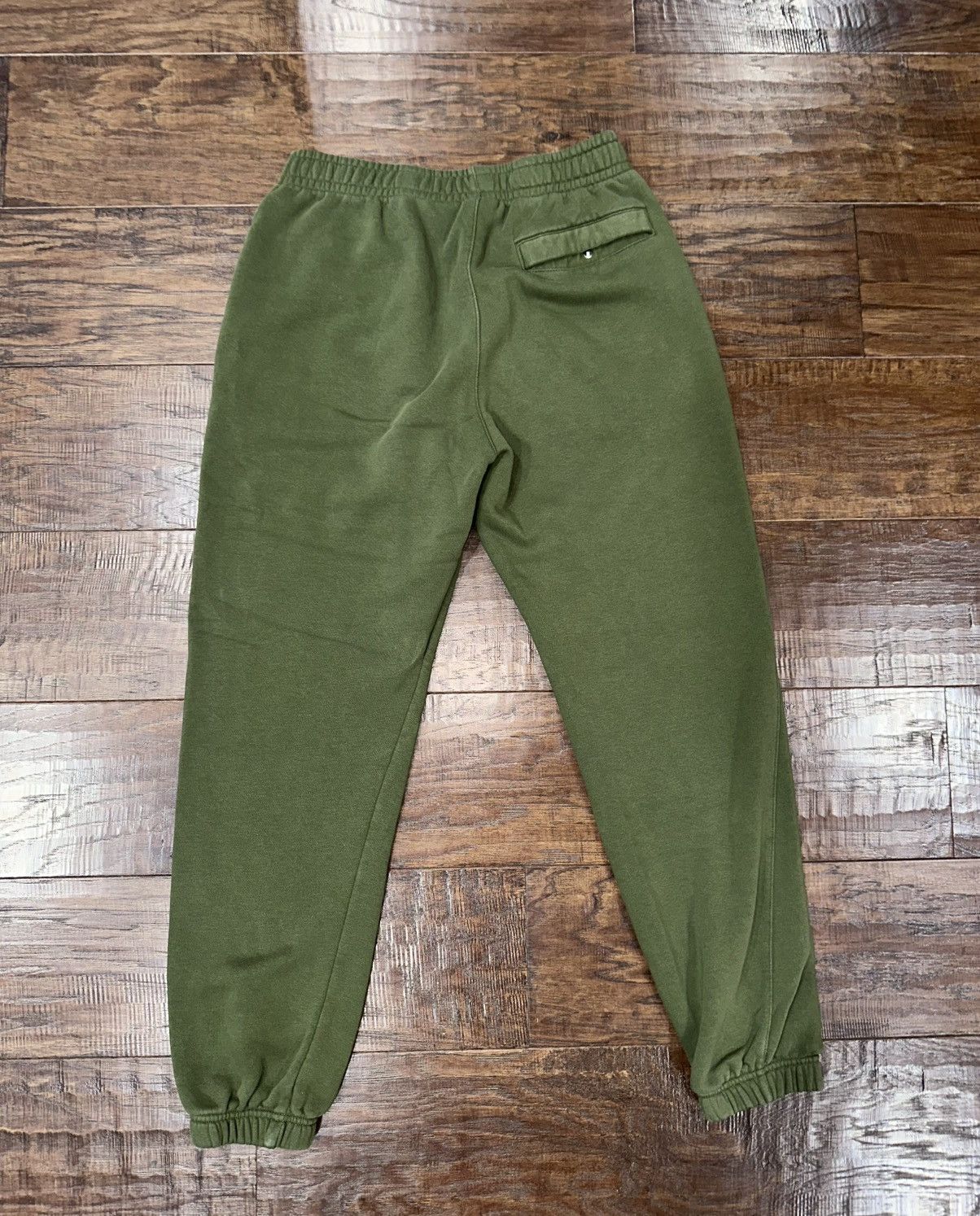 Nike Nike Club Fleece Olive Sweatpants Size US 34 / EU 50 - 3 Thumbnail