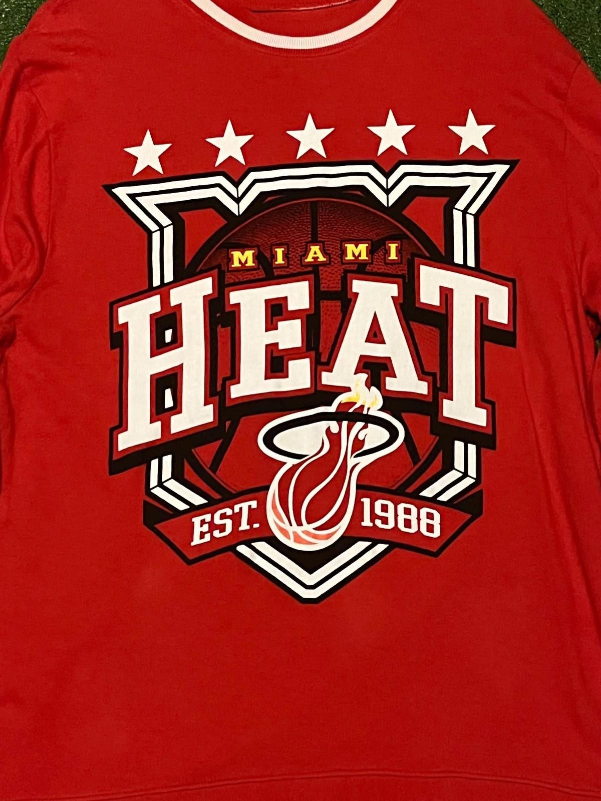 NBA Miami Heat Long Sleeve Basketball Shirt Size ONE SIZE - 3 Thumbnail