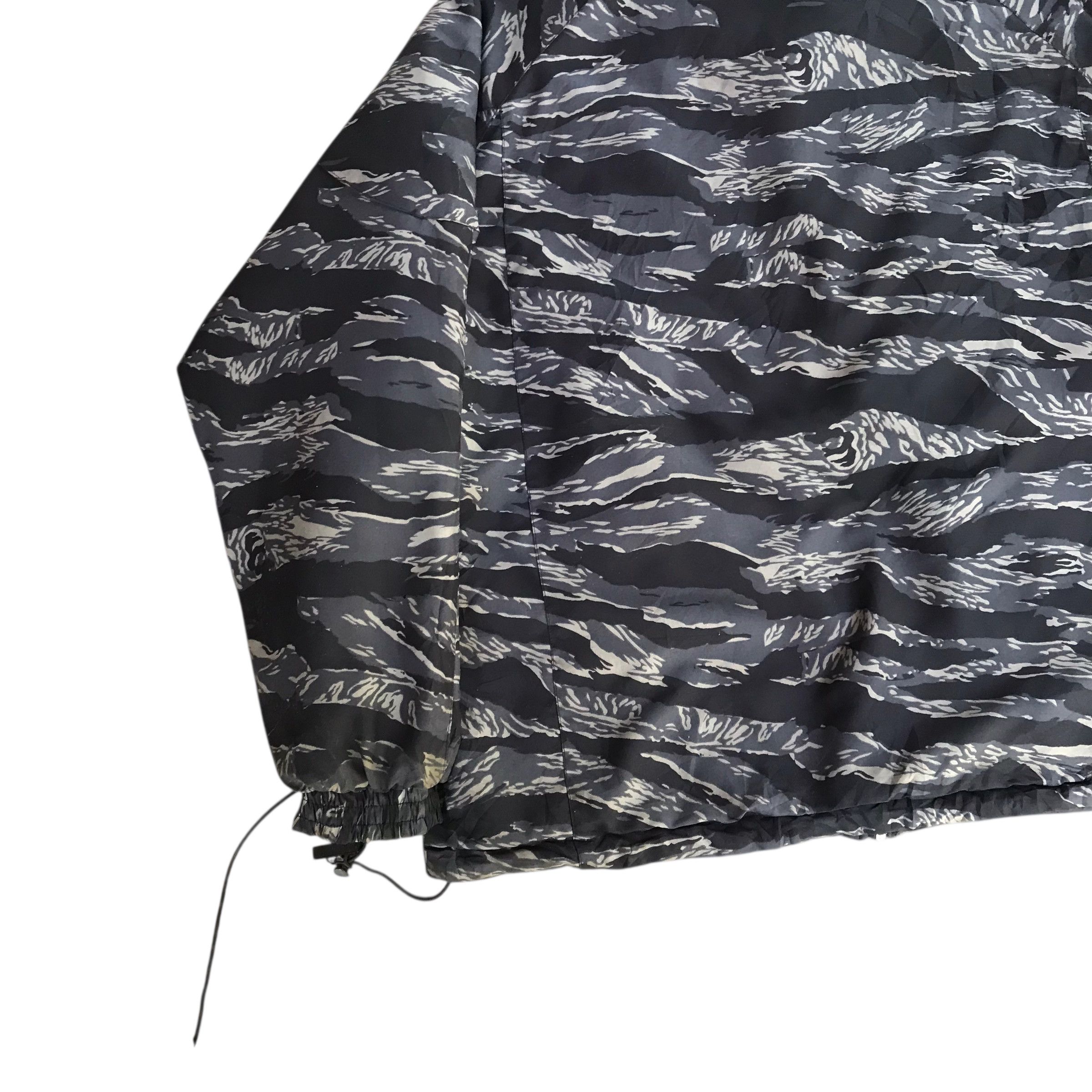 Japanese Brand Boss Coffee Tiger Striped / Large Size Size US L / EU 52-54 / 3 - 9 Thumbnail