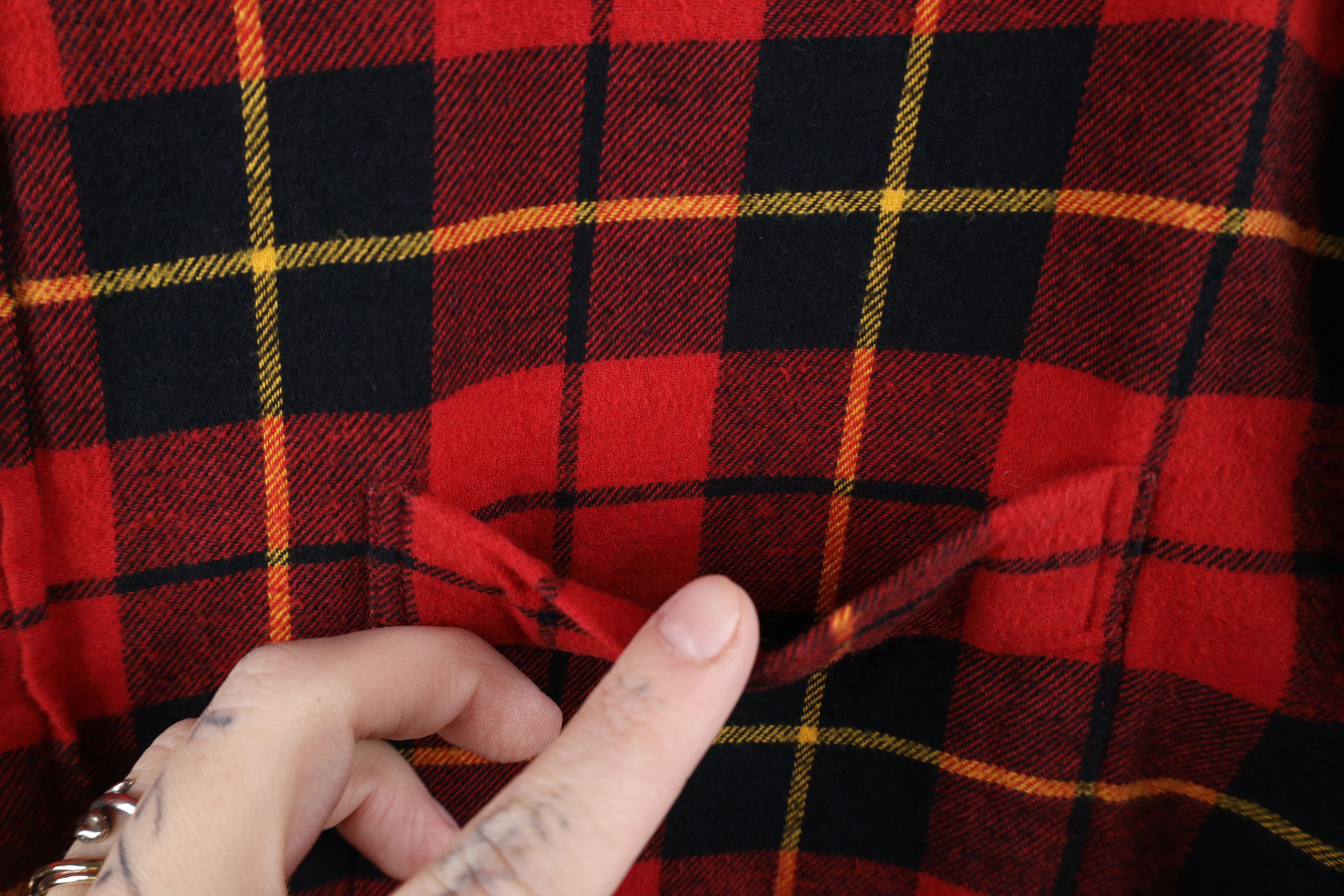 J.Crew Vintage Y2K J Crew Flannel Collared Button Shirt Red Plaid Size US L / EU 52-54 / 3 - 5 Thumbnail