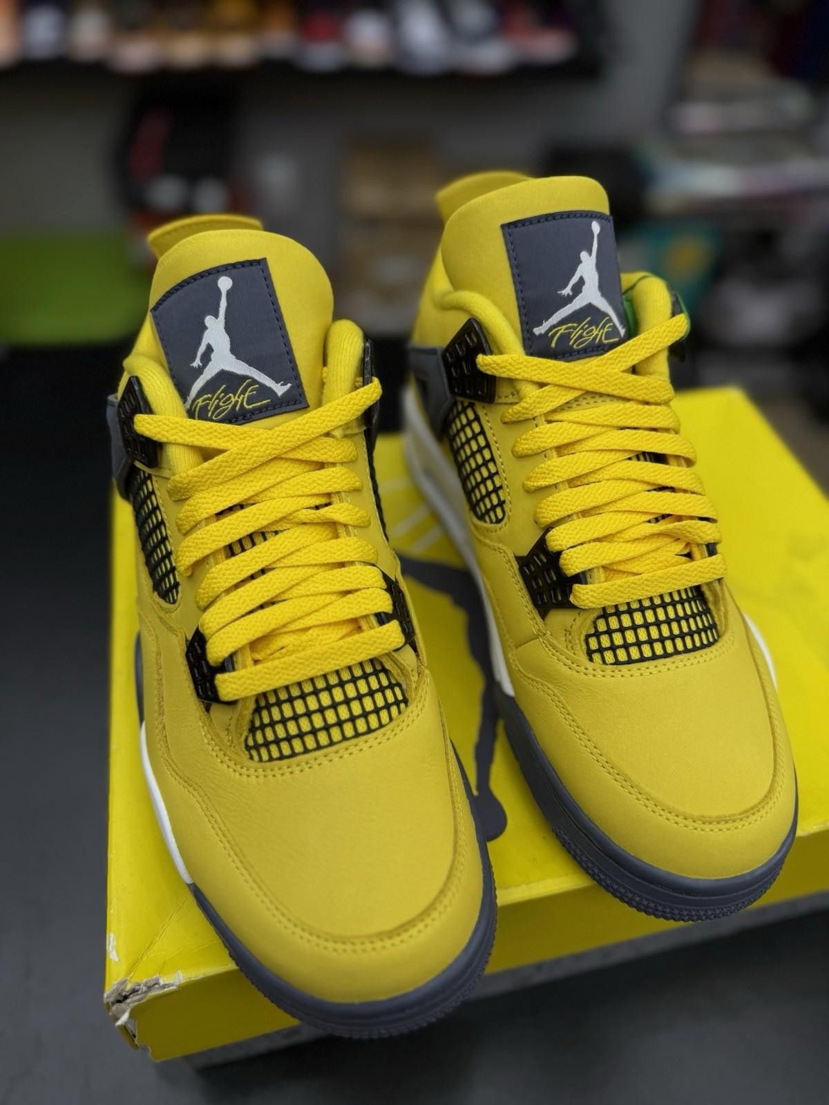 Nike Nike Air Jordan 4 Retro Lightning Size 8 CT8527-700 2021 Size US 8 / EU 41 - 4 Thumbnail