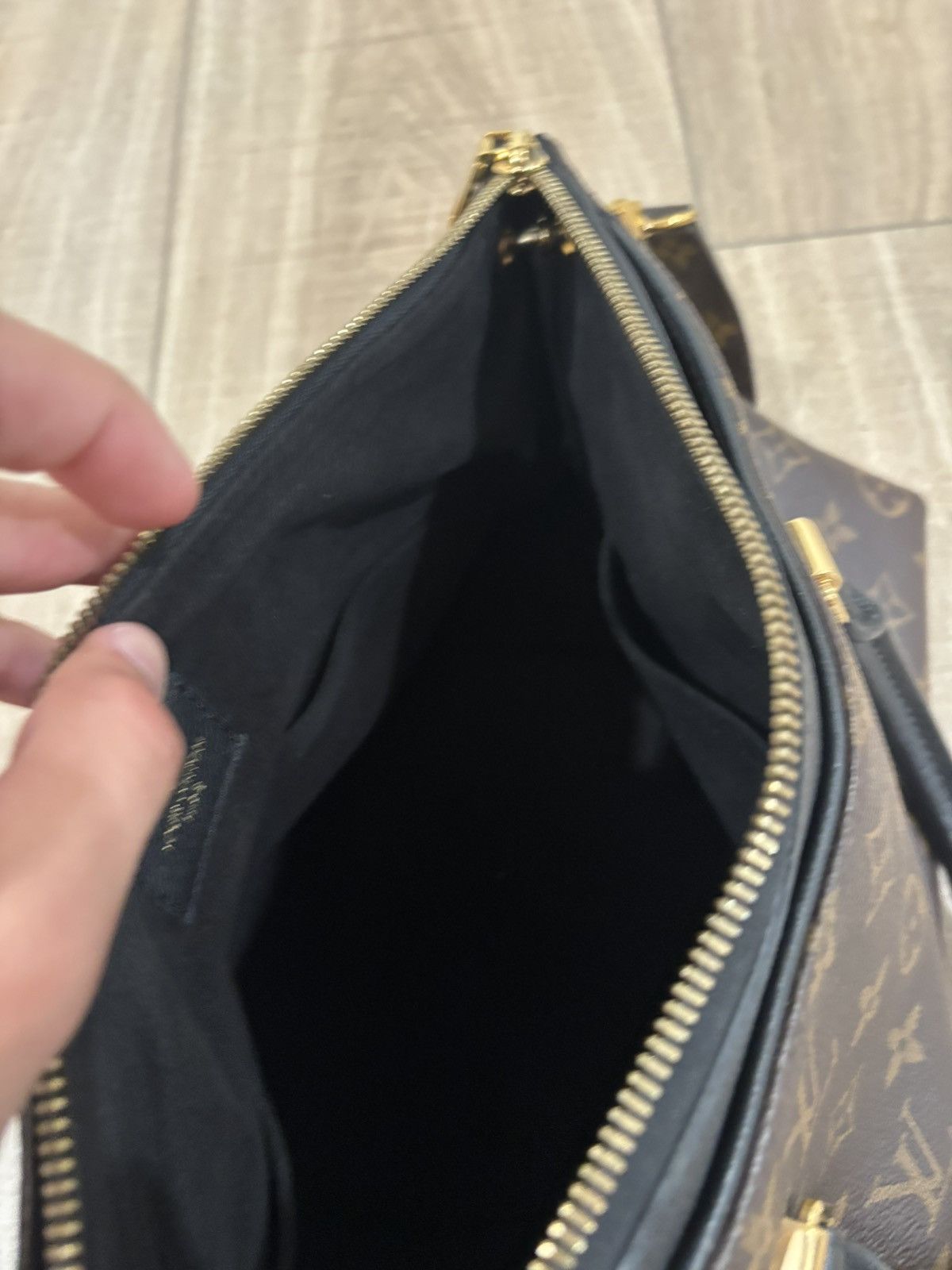 Louis Vuitton Louis Vuitton Monogram Handbag Size ONE SIZE - 11 Thumbnail