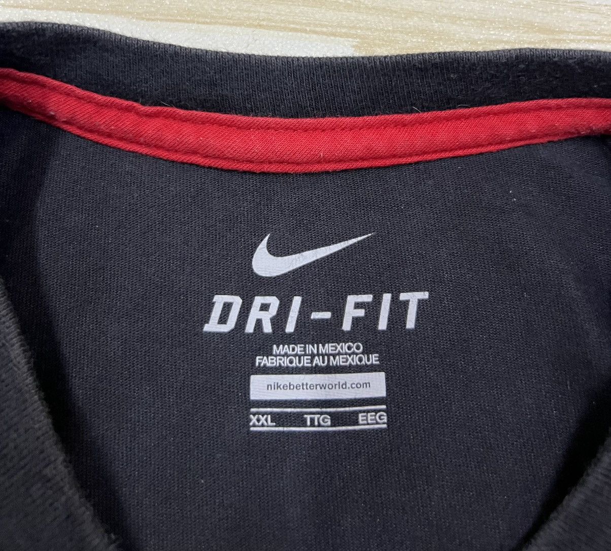 Nike Lebron James Nike T-shirt Size US XL / EU 56 / 4 - 7 Thumbnail
