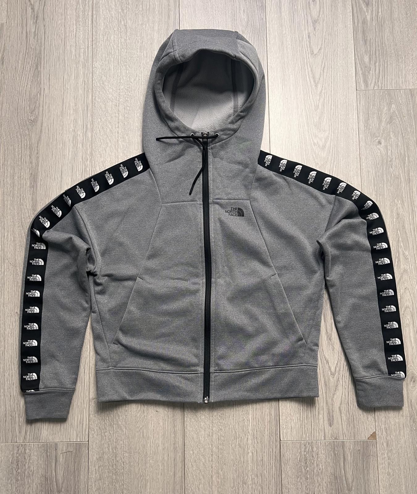 The North Face The North Face Fullzip • Women’s M • Size ONE SIZE - 1 Thumbnail