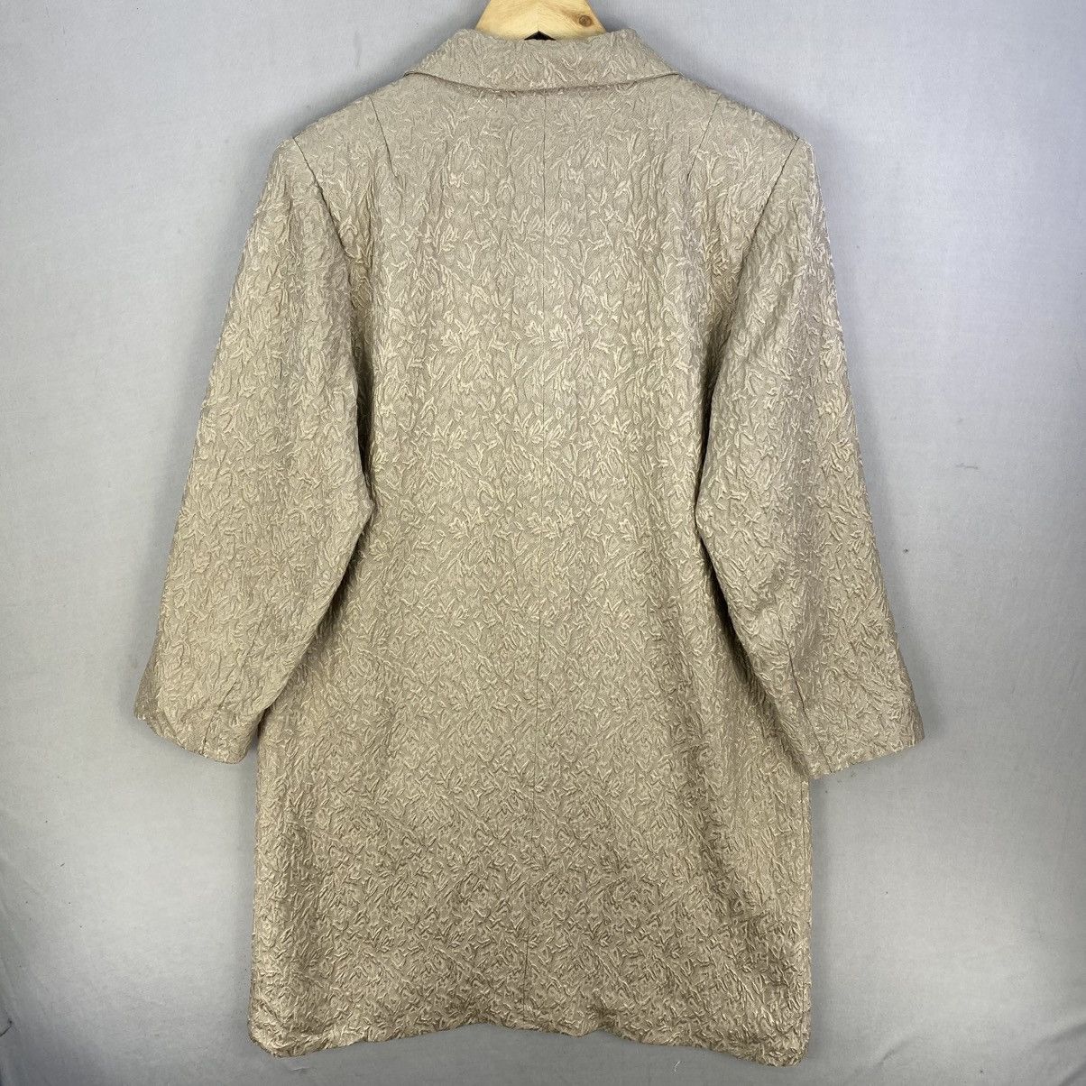 Agnona Vtg Agnona Long Coat With a Subtle Textcure Pattern Size M / US 6-8 / IT 42-44 - 5 Thumbnail