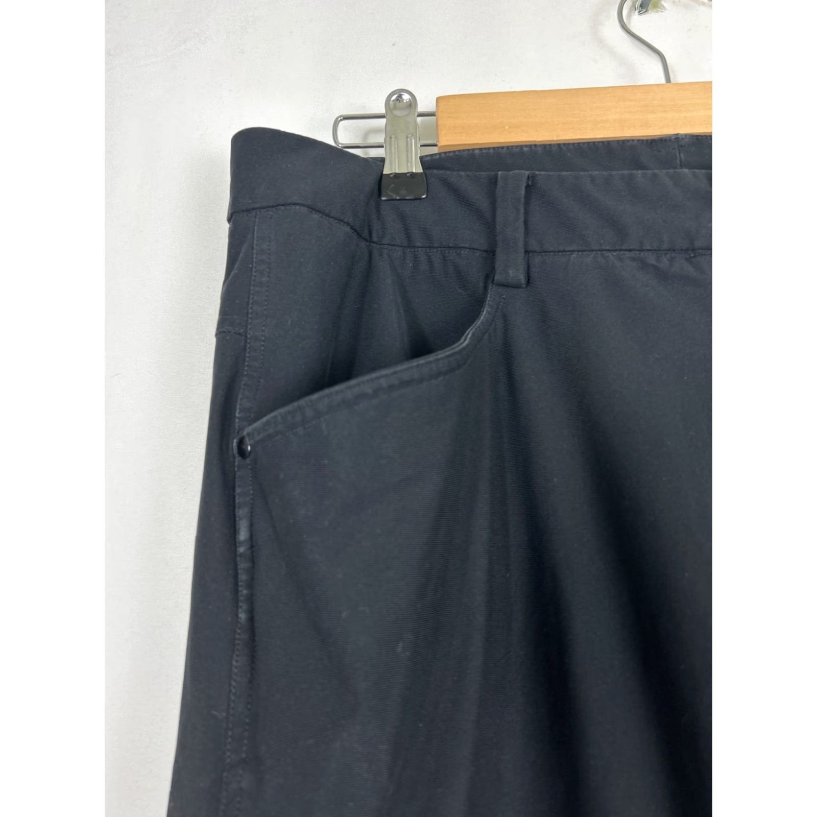 Lululemon Lululemon Mens 35x28 Black Active Hiking Athletic Stretch Pants Size US 35 - 6 Thumbnail