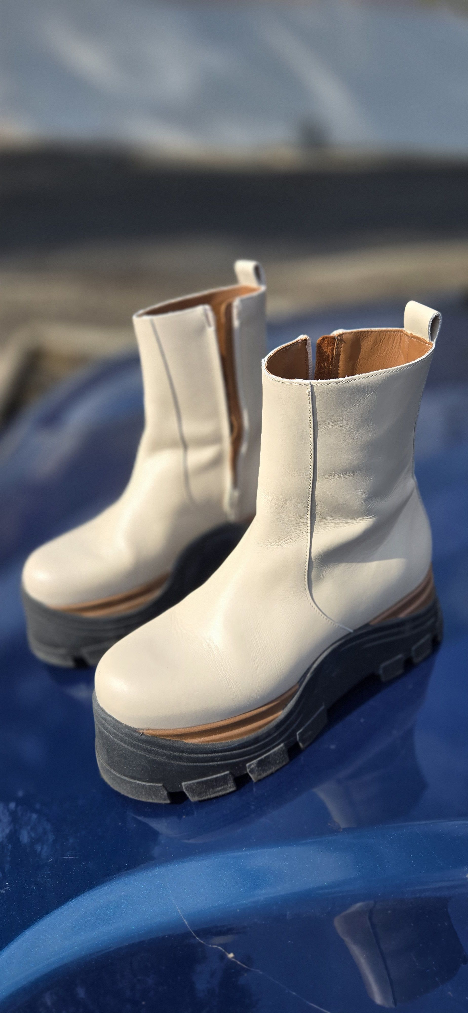 ALOHAS Platform Triple Toe Size US 8.5 / IT 38.5 - 1 Thumbnail