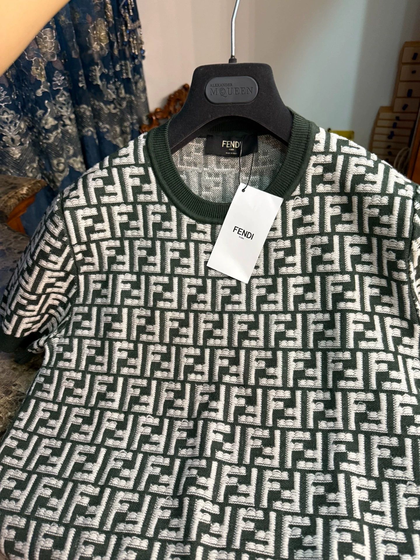 Fendi FENDI Full Logo Wool SS Tee Size 48 Dark Green w/ White Logo Size US M / EU 48-50 / 2 - 3 Thumbnail