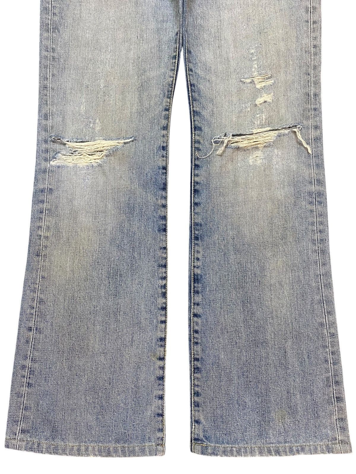 Japanese Brand Vintage Uniqlo Faded Wash Distressed Flare Jeans Size US 31 - 5 Thumbnail