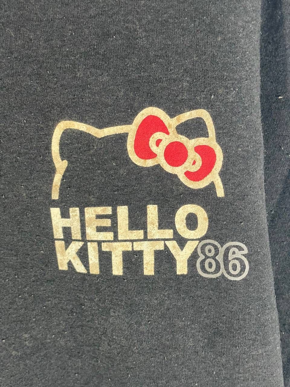 Other Hello kitty sweatshirt size M Size US M / EU 48-50 / 2 - 5 Thumbnail