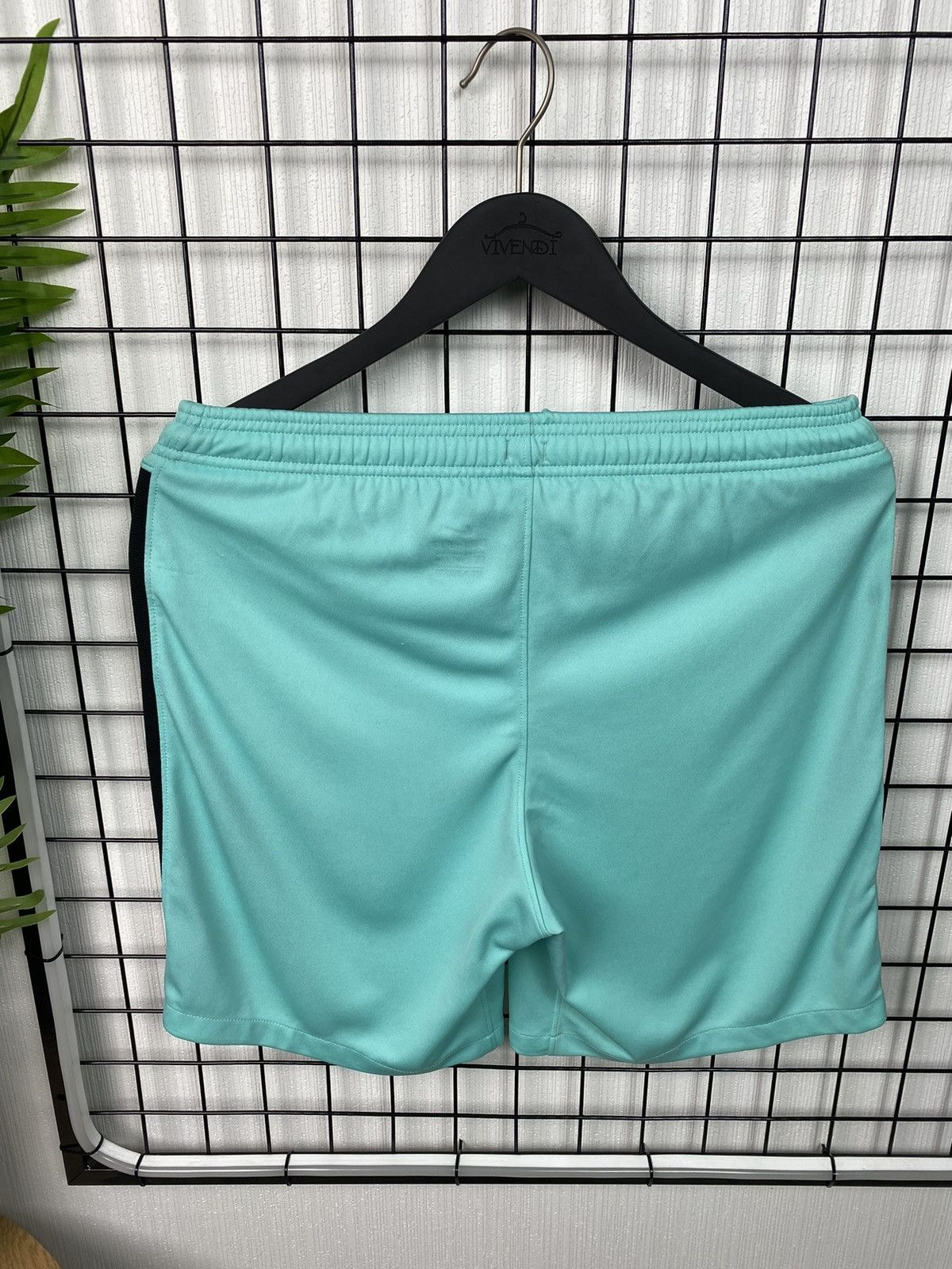 Nike Nike Liverpool Shorts Turquoise Men’s M Soccer Training Size US 32 / EU 48 - 9 Thumbnail