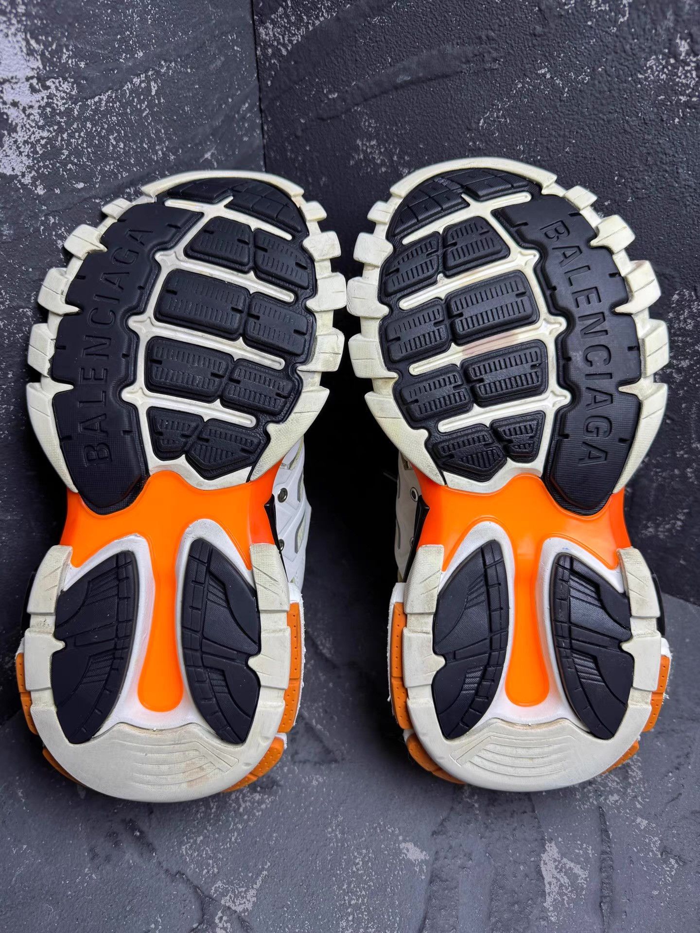 Balenciaga Balenciaga Track White & Orange Q10 Size US 5 / EU 37 - 3 Thumbnail