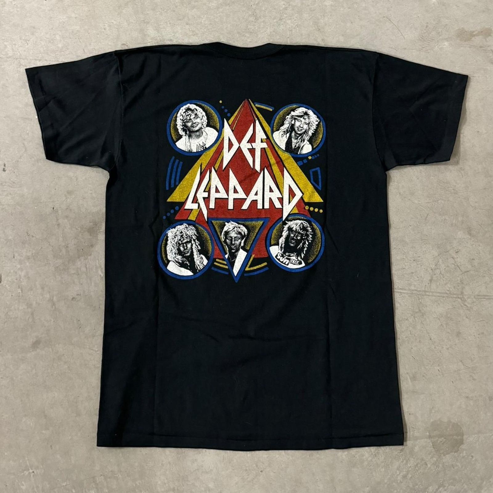 Vintage Vintage 1988 Def Leppard Tee Size US XL / EU 56 / 4 - 2 Thumbnail