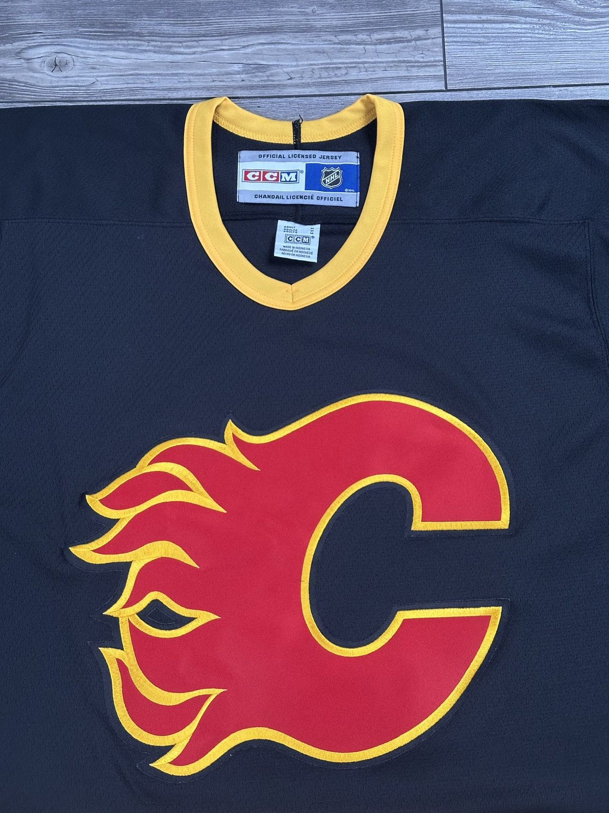 NHL Vintage 90’s NHL Calgary Flames CCM Jersey Size US M / EU 48-50 / 2 - 3 Thumbnail