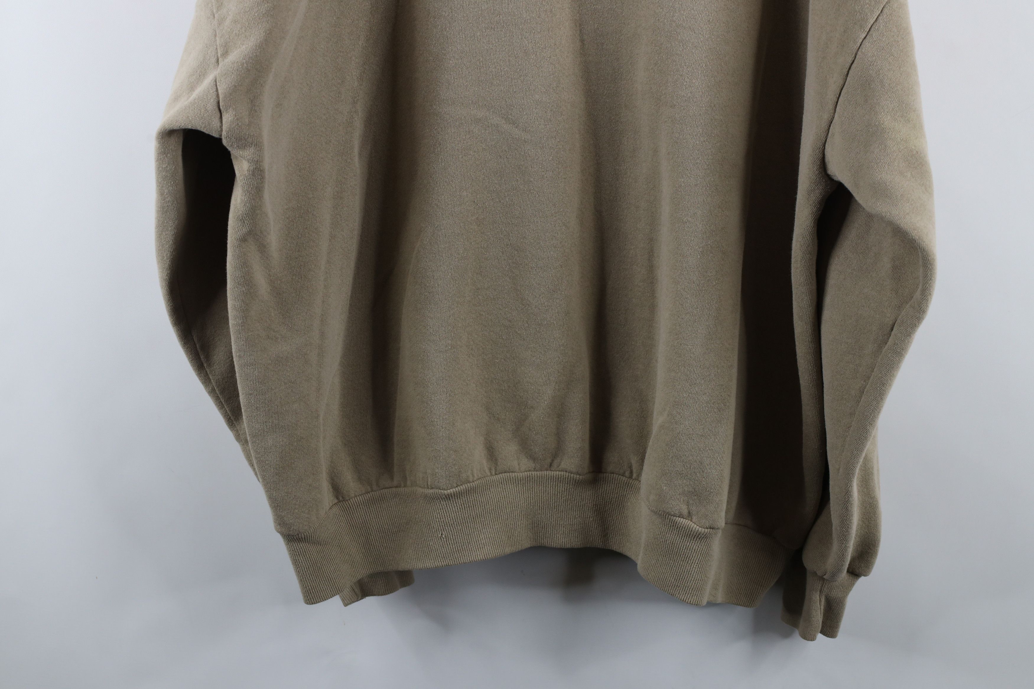 Vintage Vintage 90s Streetwear Blank Crewneck Sweatshirt Beige USA Size US XXL / EU 58 / 5 - 13 Thumbnail