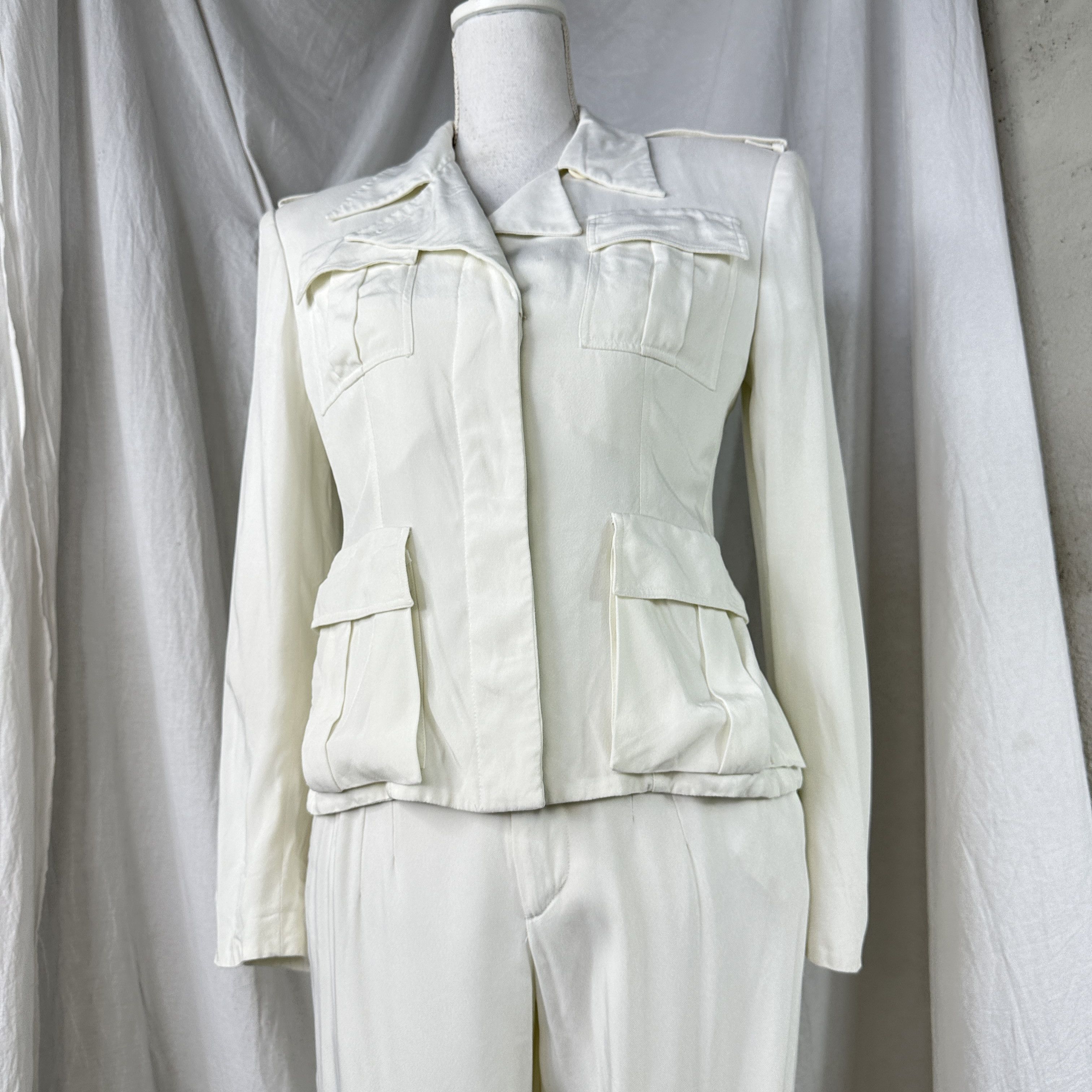 Gucci × Vintage Vintage Gucci Padded Shoulders Blazer 00s Size 25" / US 0 / IT 36 - 18 Thumbnail