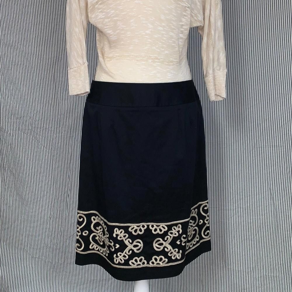 Designer LOFT Scroll Embroidered Faux Wrap Skirt Size 30" / US 8 / IT 44 - 2 Thumbnail