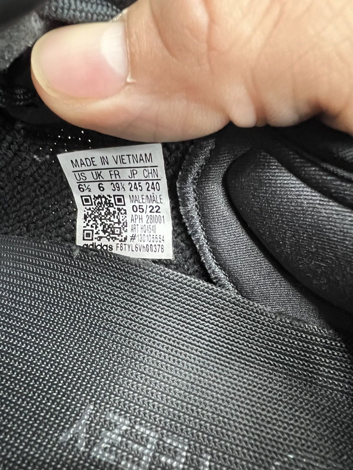 Adidas Adidas Yeezy 350 Boost Onyx Size 6.5Y (HQ4540) Size US 6.5 / EU 39-40 - 7 Thumbnail