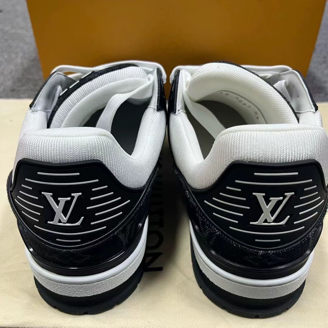 Louis Vuitton louis vuitton panda pattern low top sneakers Size US 8.5 / EU 41-42 - 4 Thumbnail