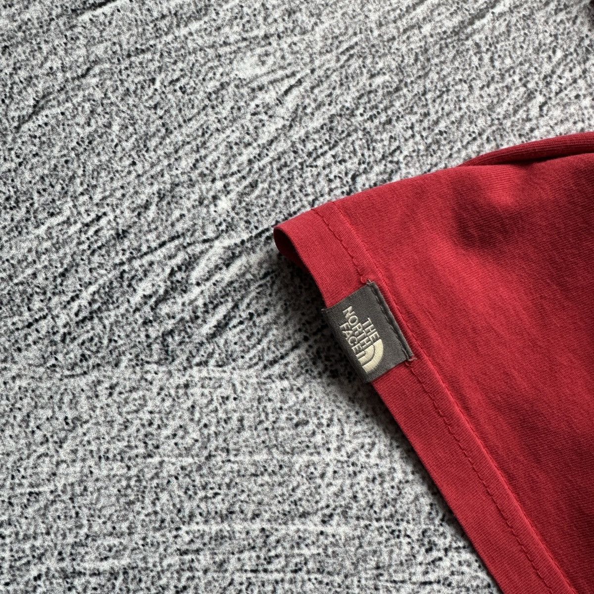 The North Face 🔥Men’s T-Shirts The North Face Red Size: L Size US L / EU 52-54 / 3 - 7 Thumbnail