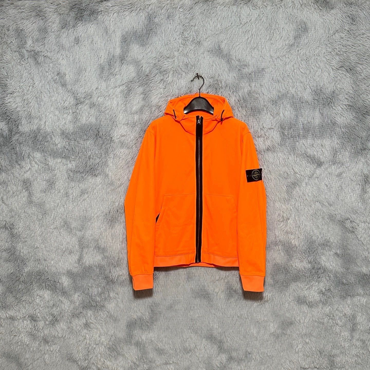 Stone Island stone island soft shell hooded jacket orange Size US M / EU 48-50 / 2 - 1 Thumbnail