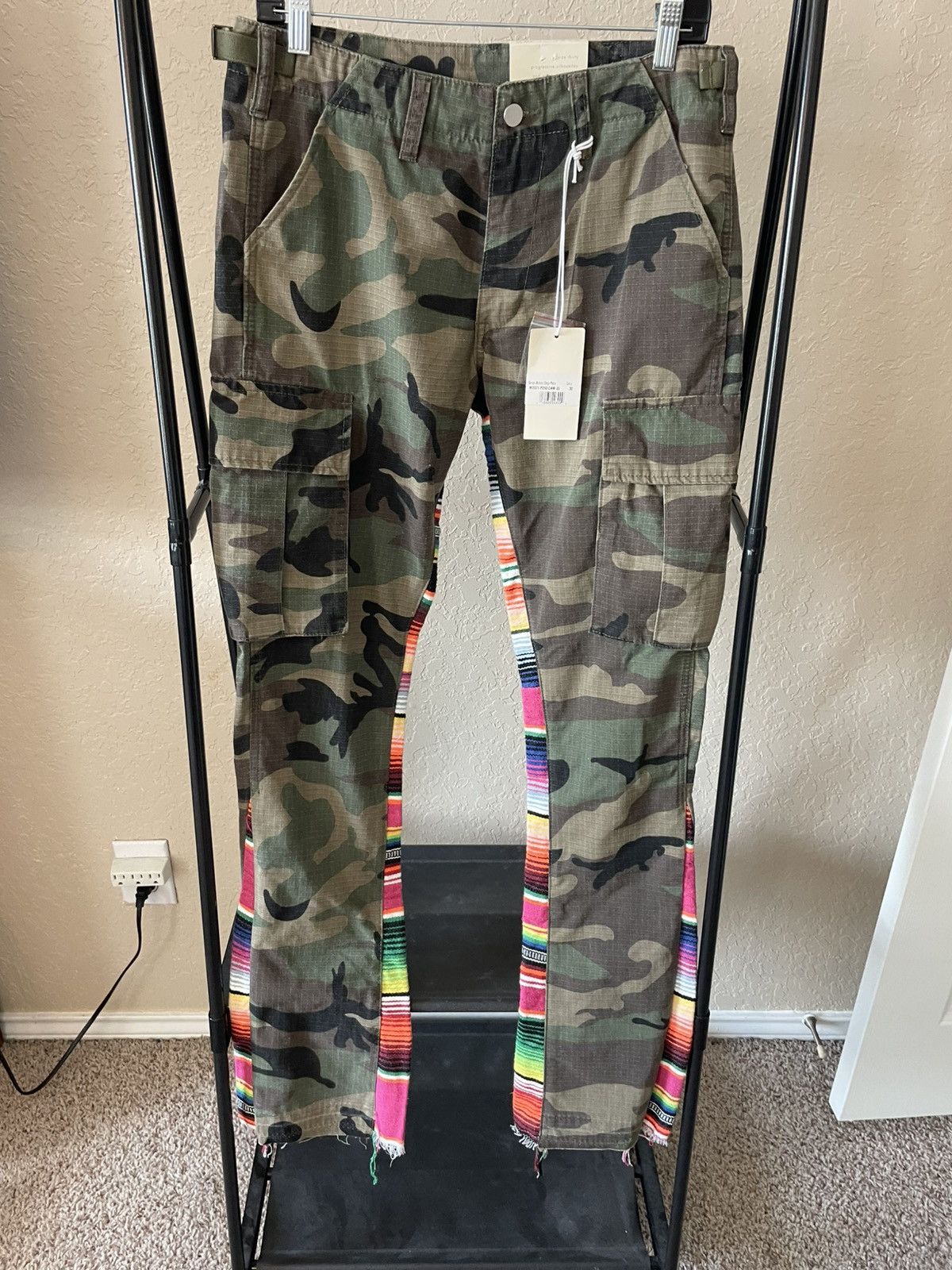 MNML Serape Bootcut Cargo Pants Camo nwt Size US 30 / EU 46 - 13 Thumbnail
