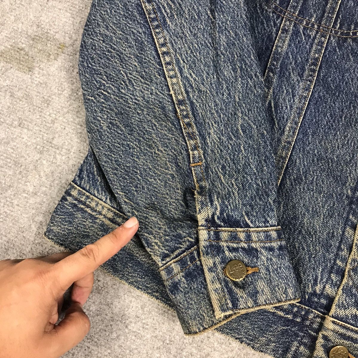 Hard Rock Cafe × Lee VTG🔥LEE X HARD ROCK CAFE HONOLULU DENIM BUTTON JACKET Size US M / EU 48-50 / 2 - 10 Thumbnail