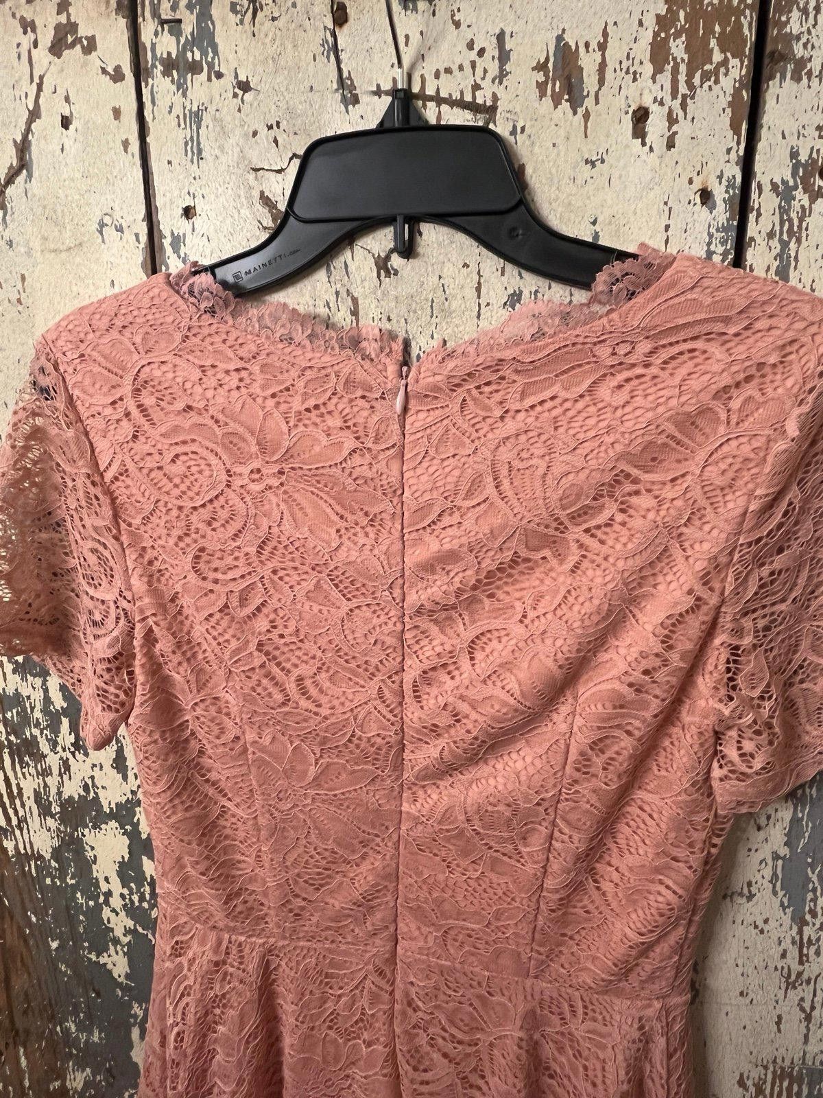 Designer H.R. Homrain pink Lace dress, size Medium Size M / US 6-8 / IT 42-44 - 7 Thumbnail