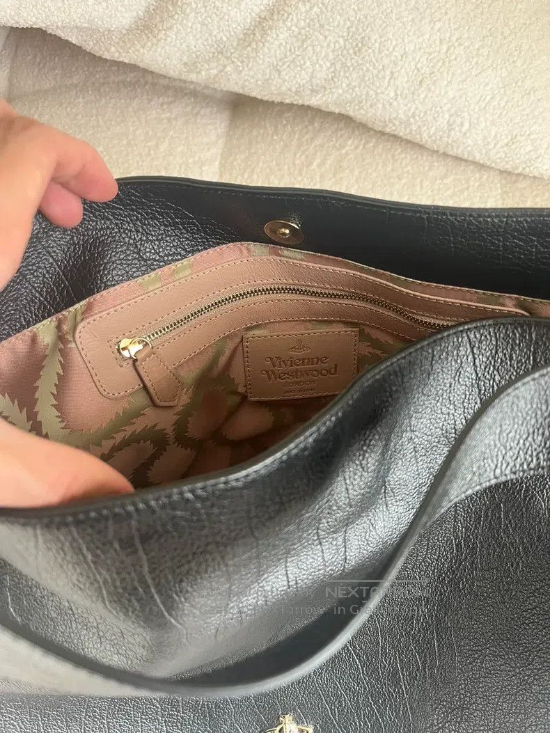 Vivienne Westwood Vivienne Westwood size os Italy produces out-of-print Hobo Size ONE SIZE - 3 Thumbnail