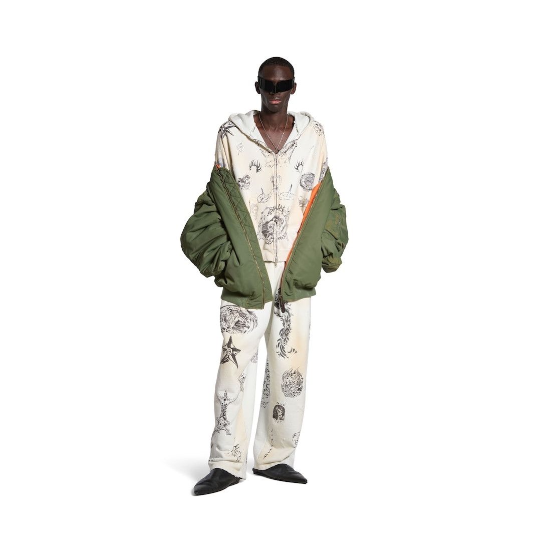 Balenciaga o1s1wg110126 Off Shoulder Bomber Jacket in Green Size US XS / EU 42 / 0 - 2 Thumbnail
