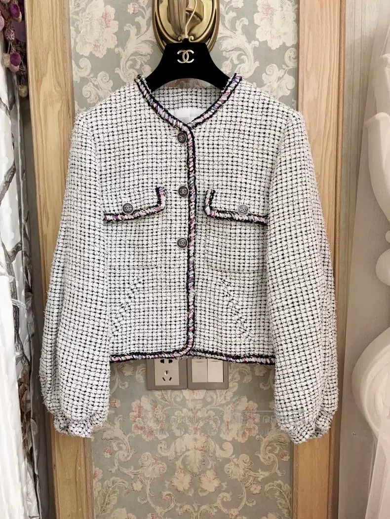 Chanel Chanel Lantern sleeve jacket Size XS / US 0-2 / IT 36-38 - 1 Thumbnail