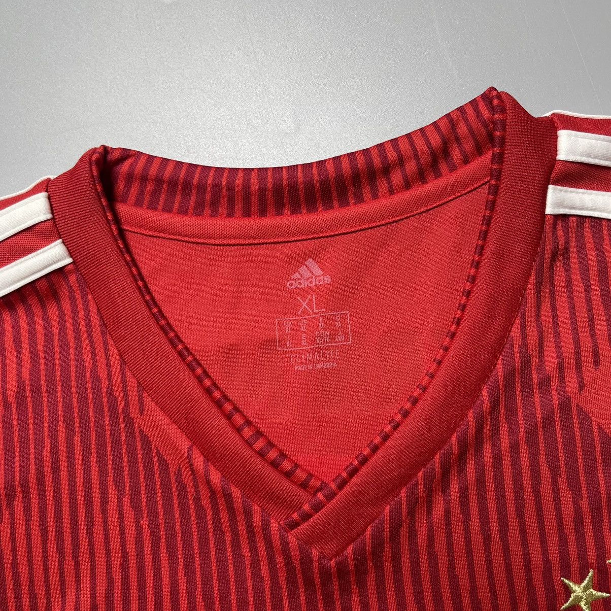 Vintage BAYERN ADIDAS 2018/2019 FOOTBALL HOME JERSEY #9 LEWANDOWSKI Size US XL / EU 56 / 4 - 5 Thumbnail