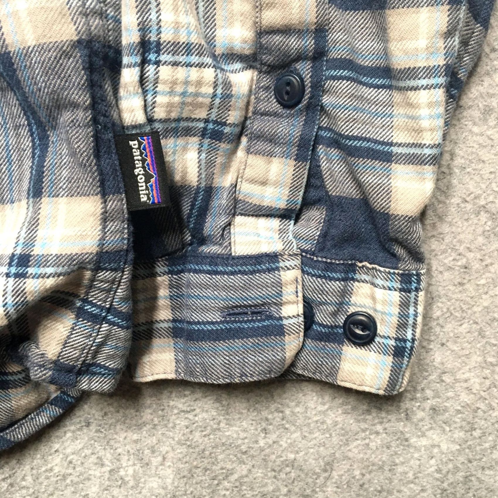 Patagonia Patagonia Fjord Flannel Shirt Mens Large L Blue Plaid Organic Cotton Button-Up Long Sleeve Casual Fall Size US L / EU 52-54 / 3 - 2 Thumbnail